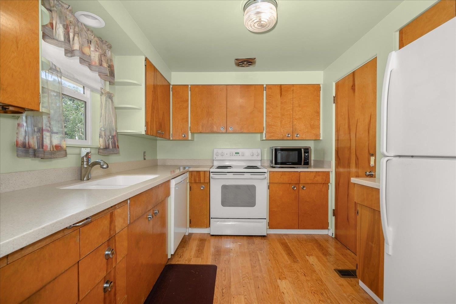 5823 N Post St - Photo 13