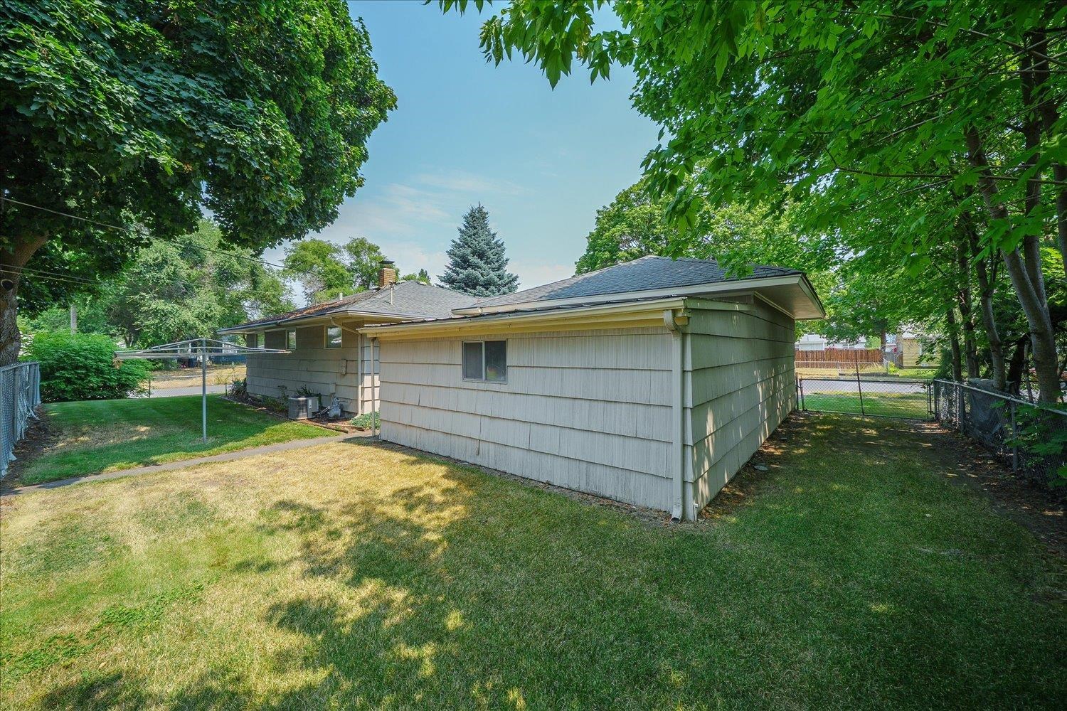 5823 N Post St - Photo 33