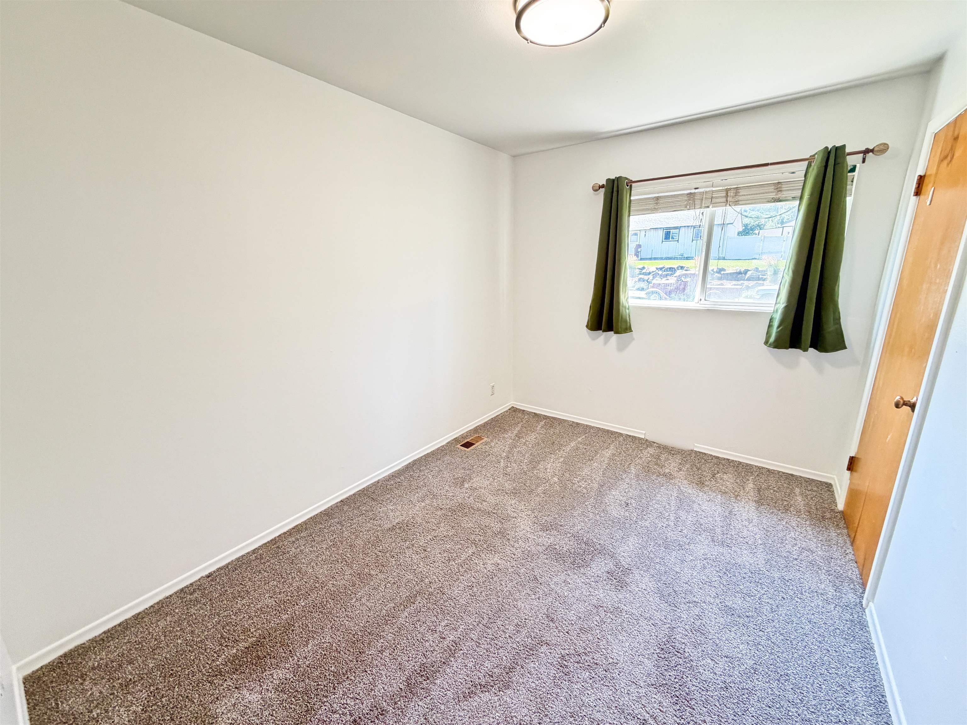 4009 E PRATT Ave - Photo 7