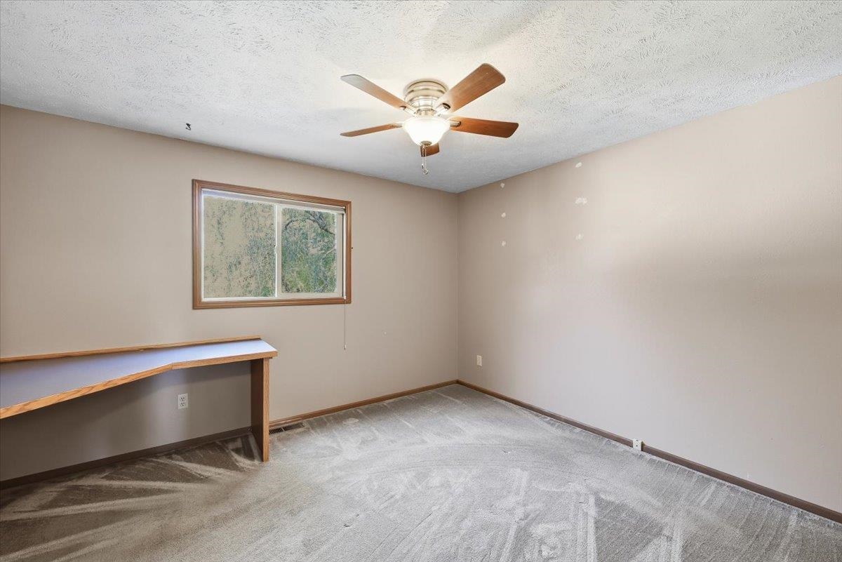 5321 N Evergreen Rd - Photo 11