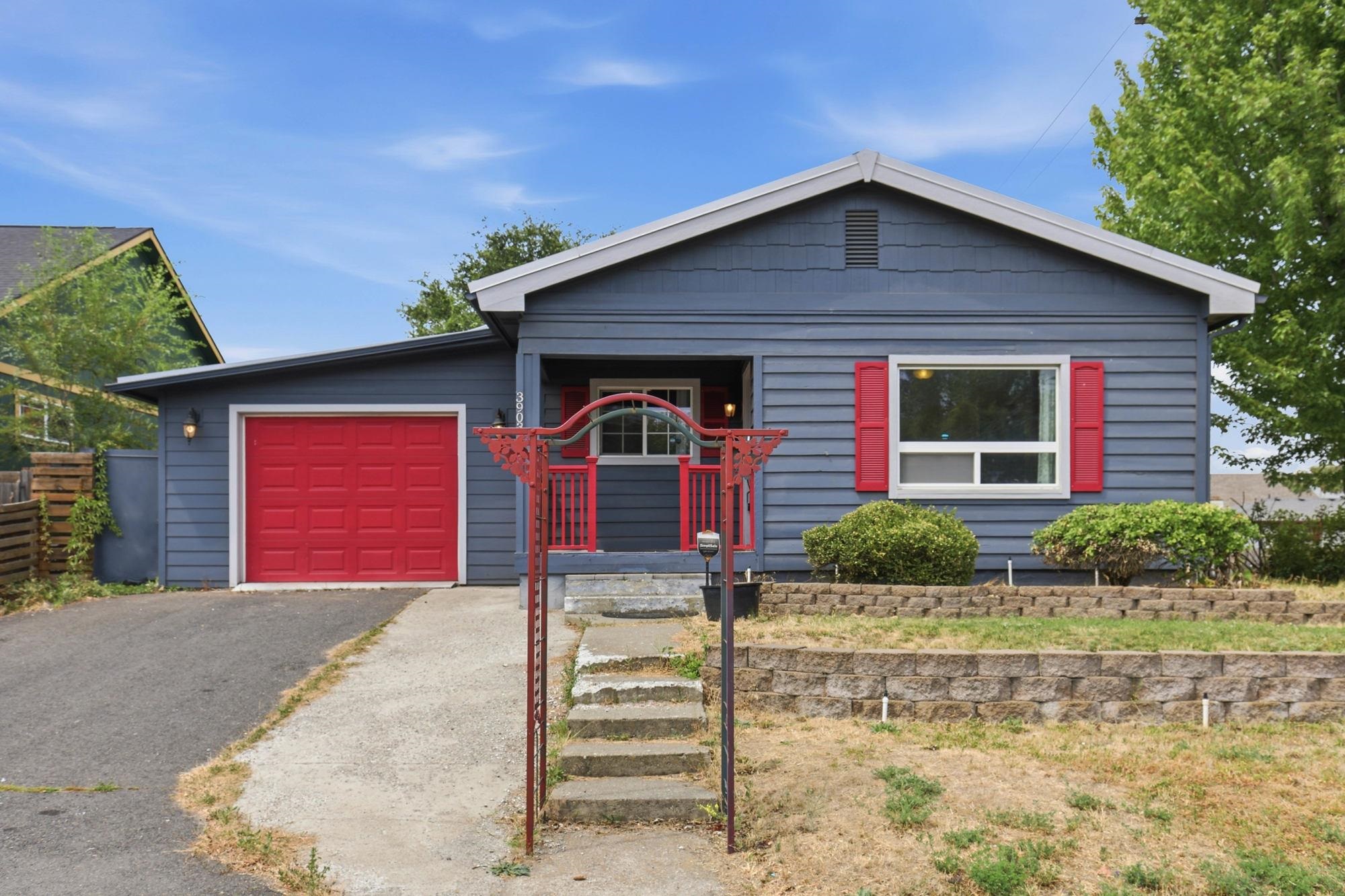 3903 N Helena St - Photo 1
