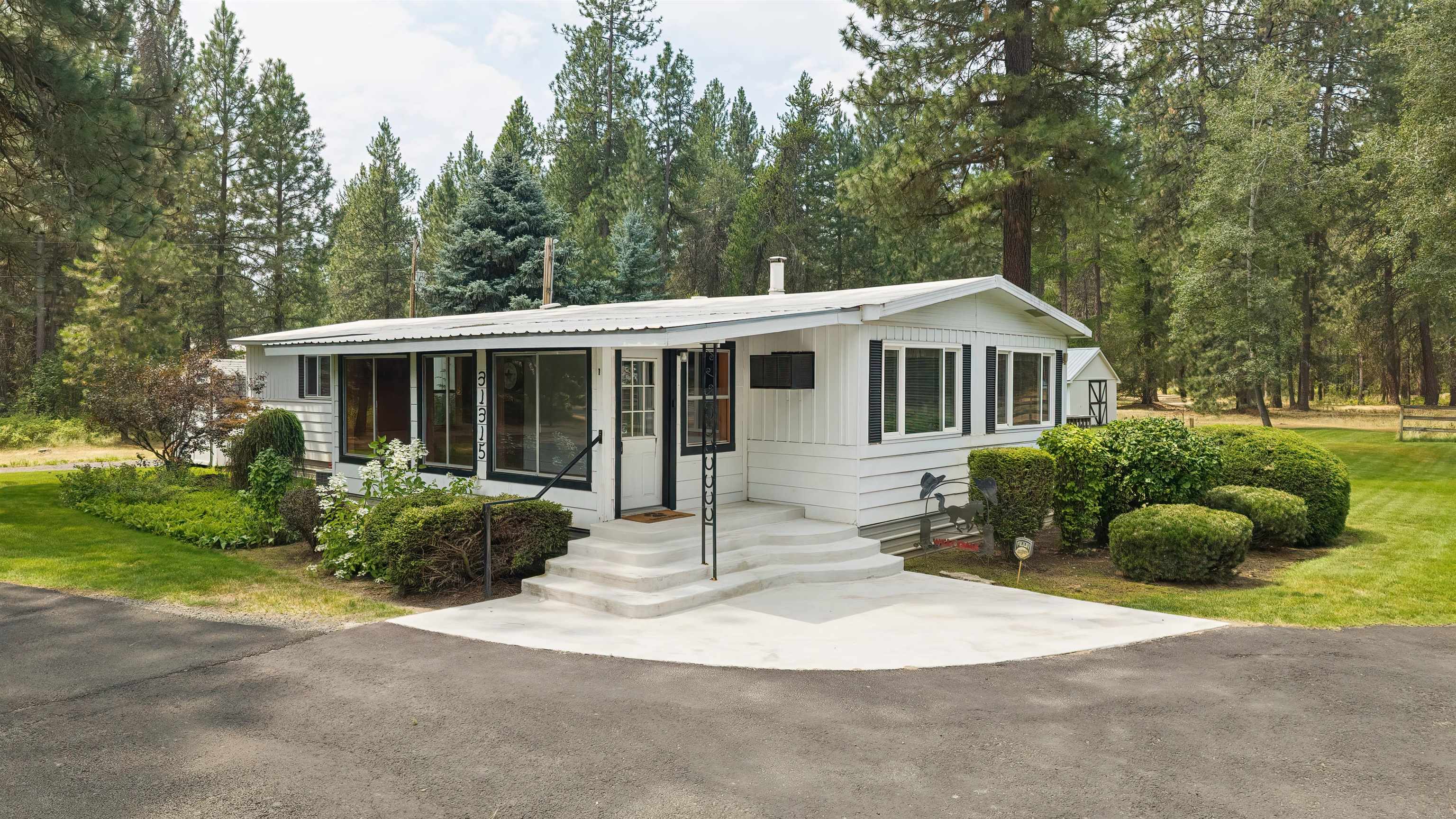 31315 N Cedar Rd - Photo 1