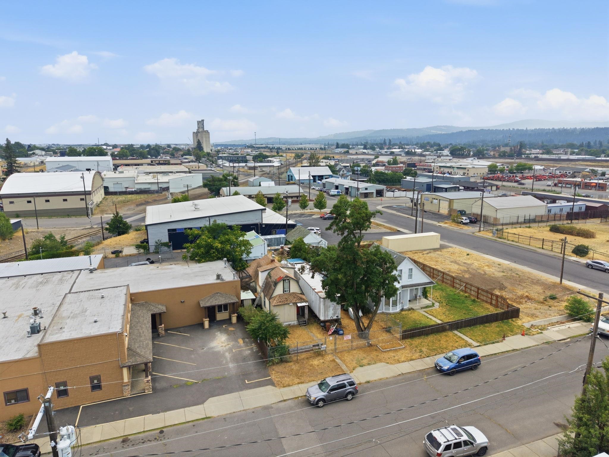 712 N Hogan St - Photo 8
