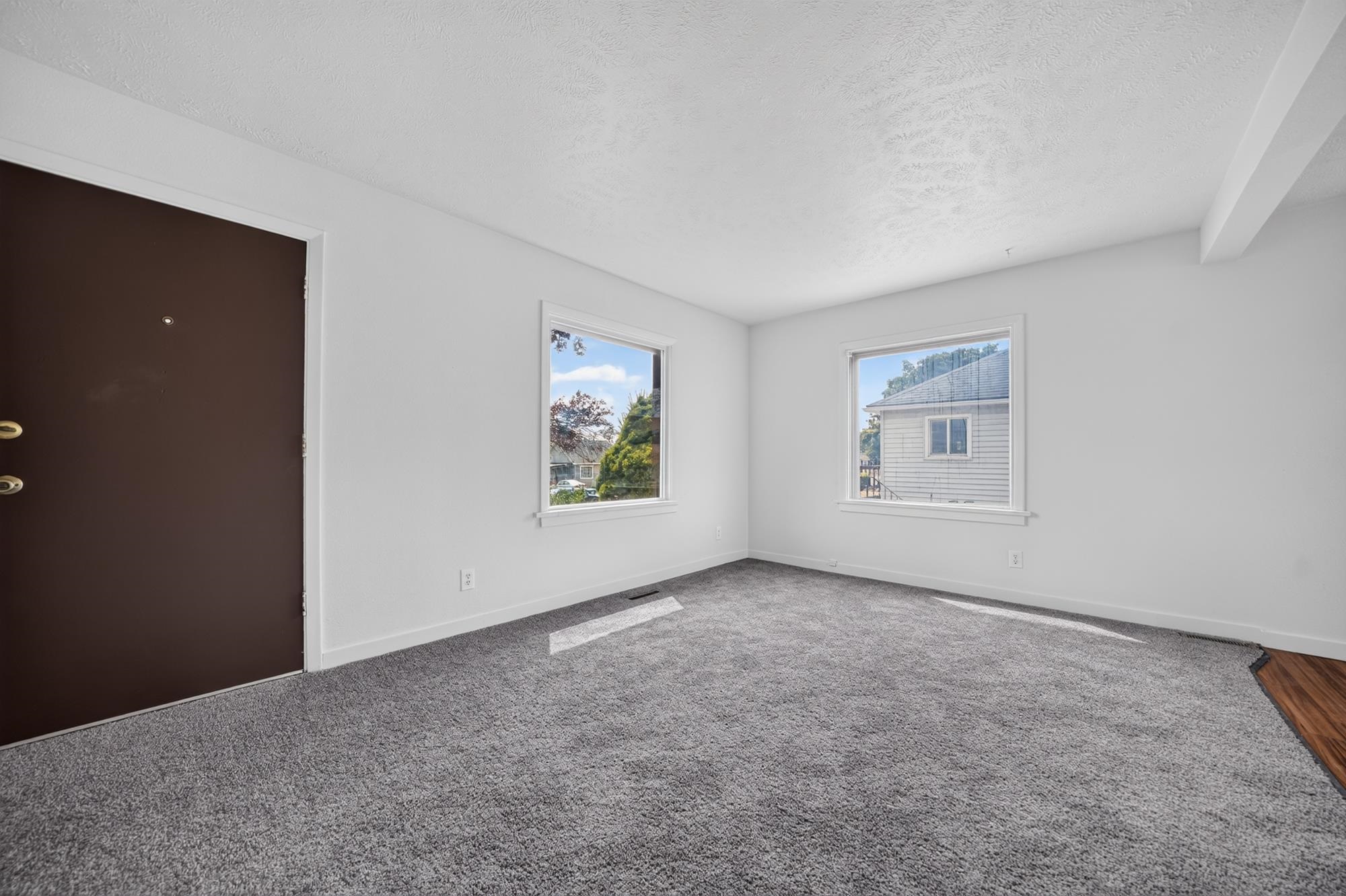 2921 E Hoffman Ave - Photo 3