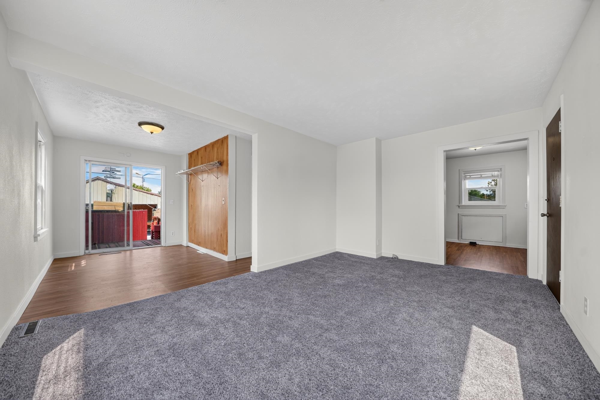2921 E Hoffman Ave - Photo 4
