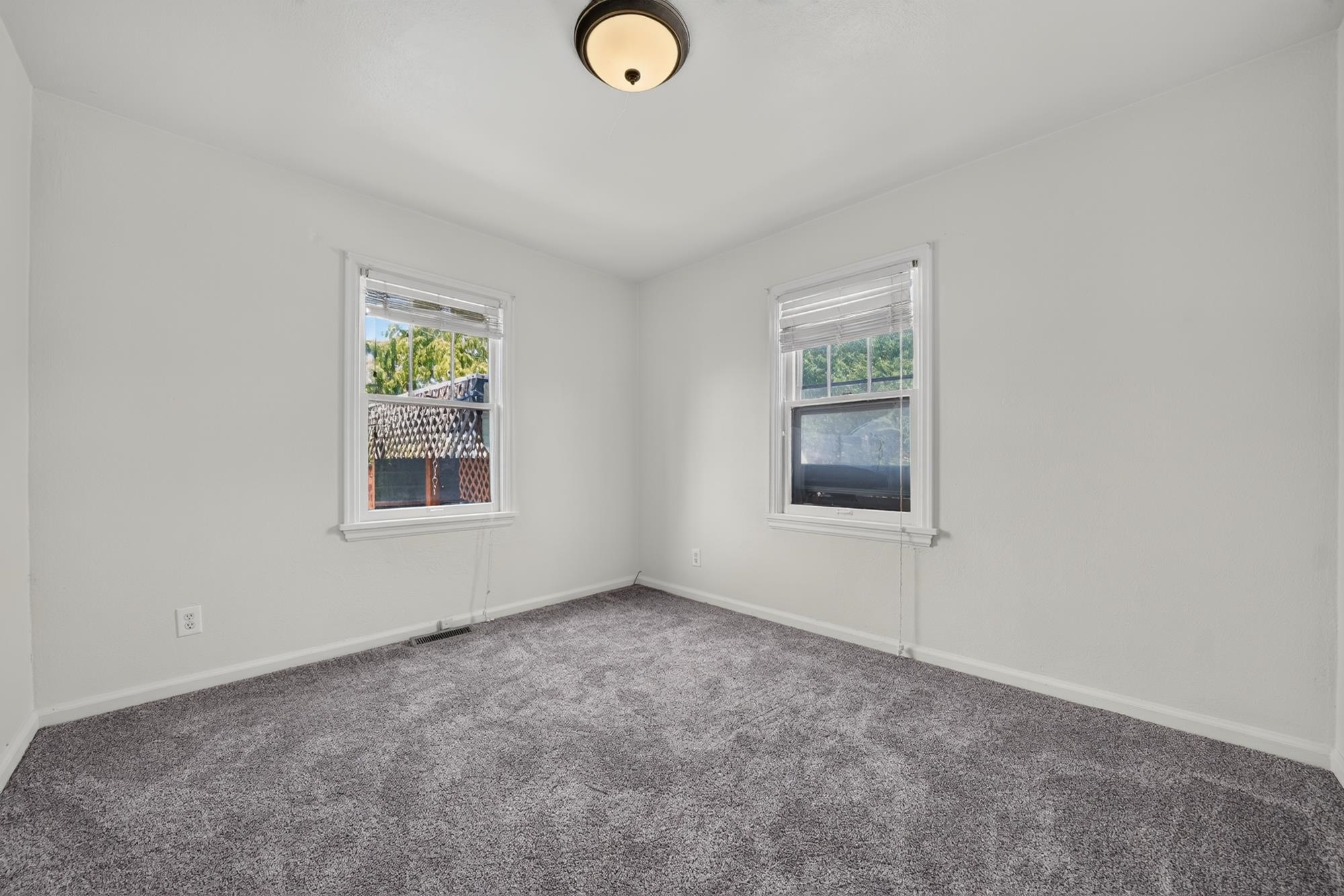 2921 E Hoffman Ave - Photo 7