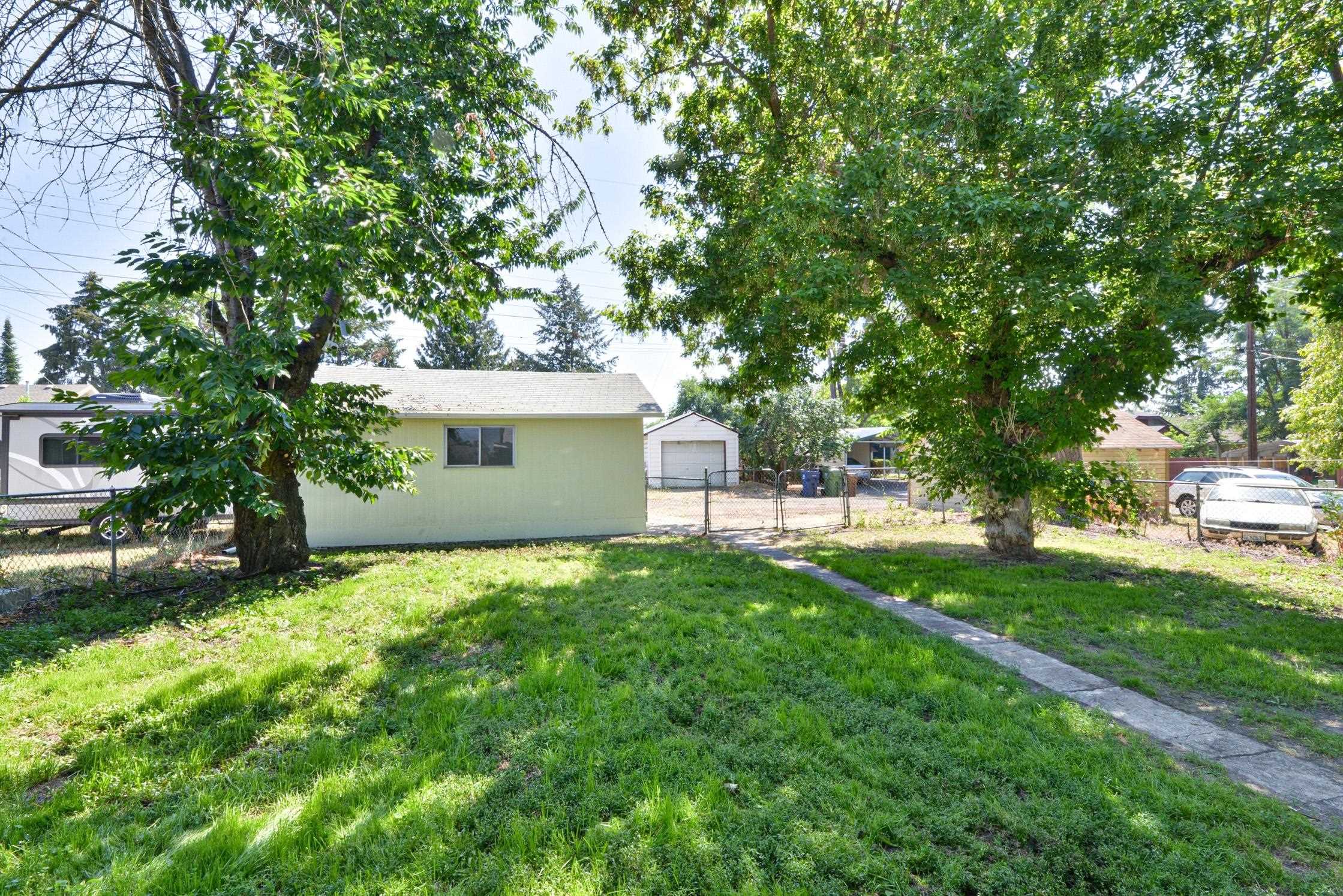 4008 N Adams St - Photo 23