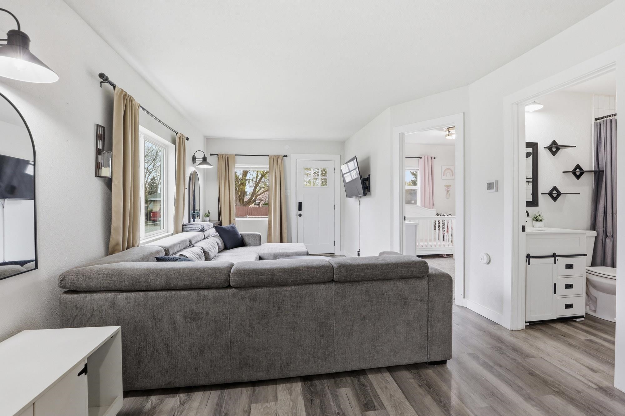 11822 E 6th Ave - Photo 6