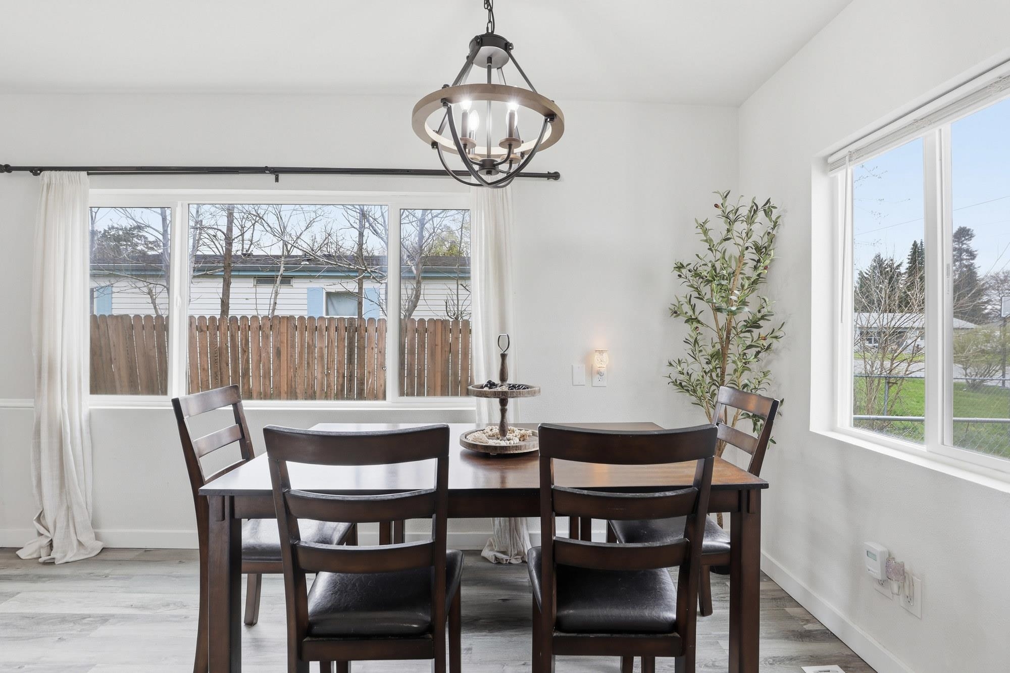 11822 E 6th Ave - Photo 7