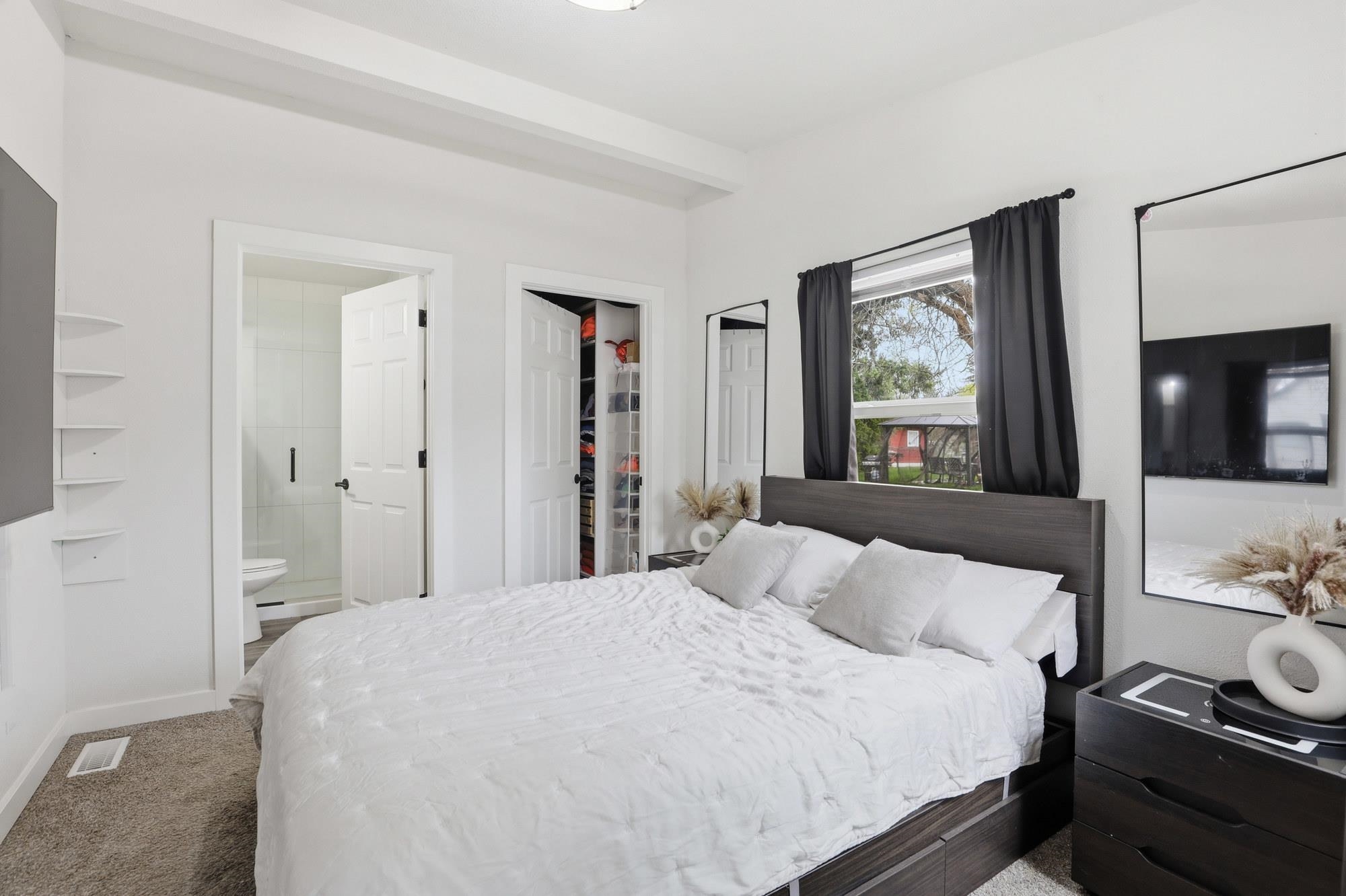 11822 E 6th Ave - Photo 13