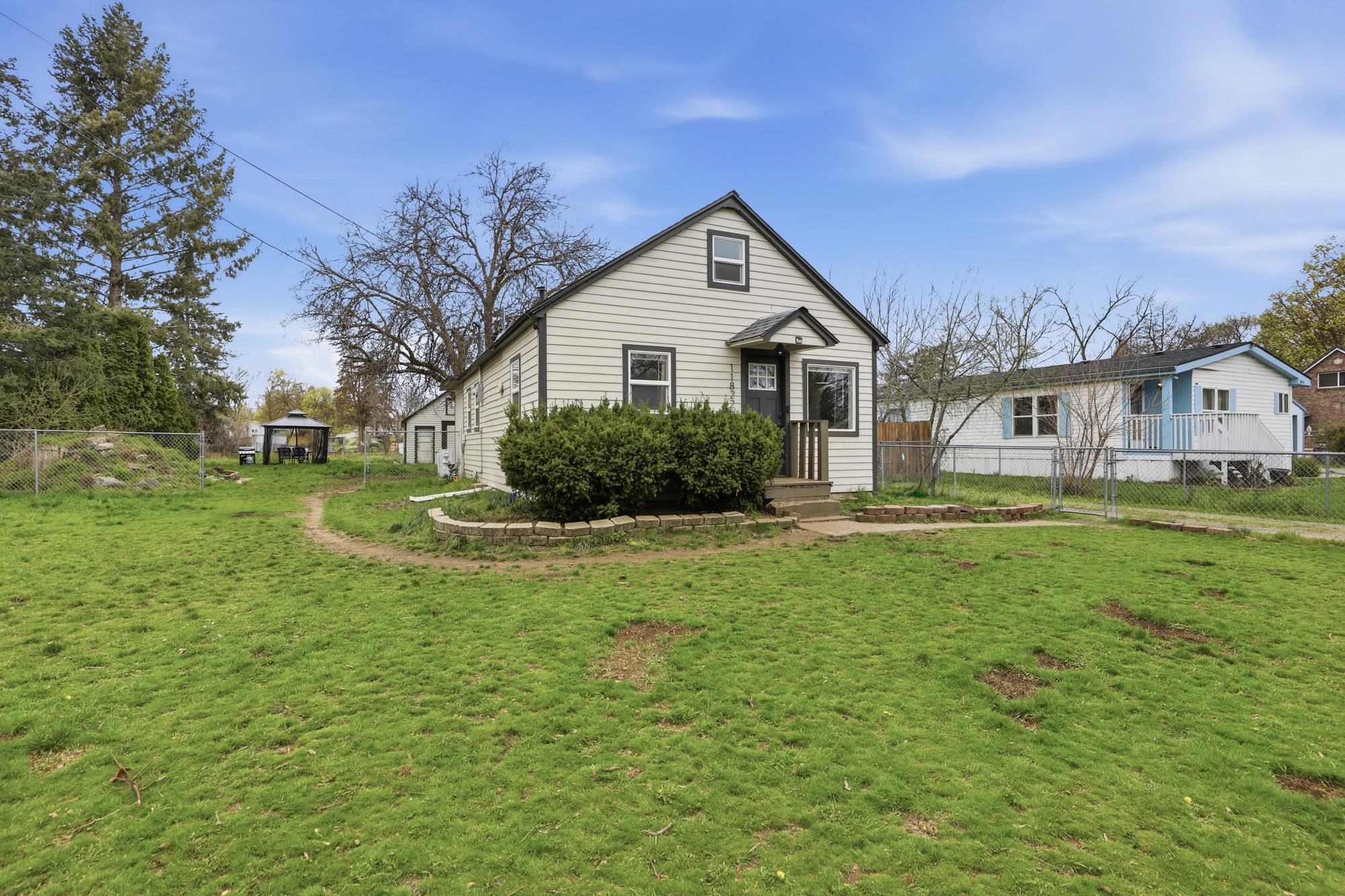 11822 E 6th Ave - Photo 28