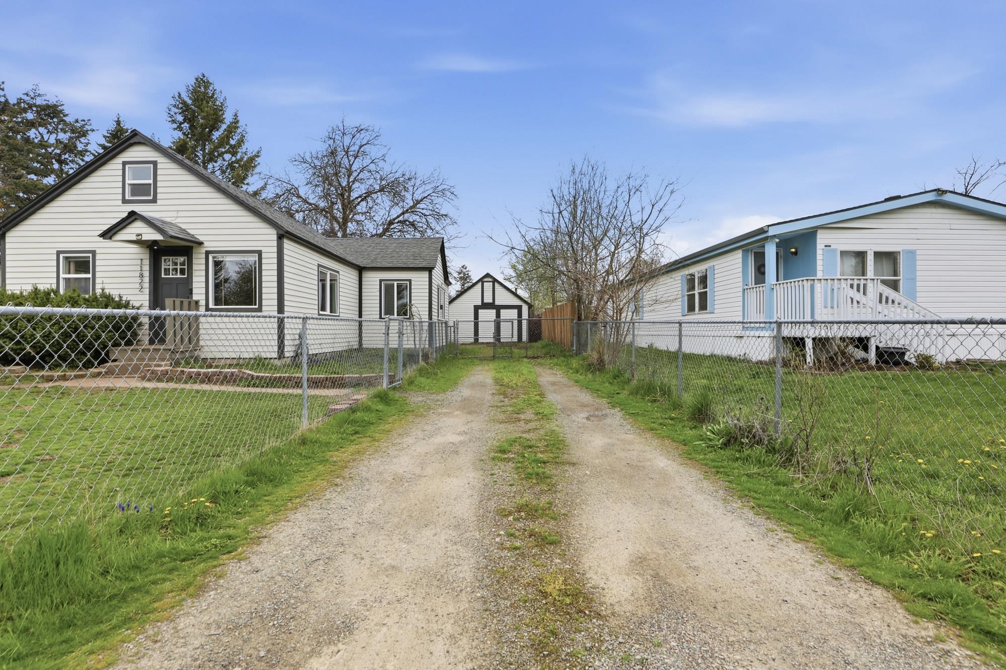 11822 E 6th Ave - Photo 31