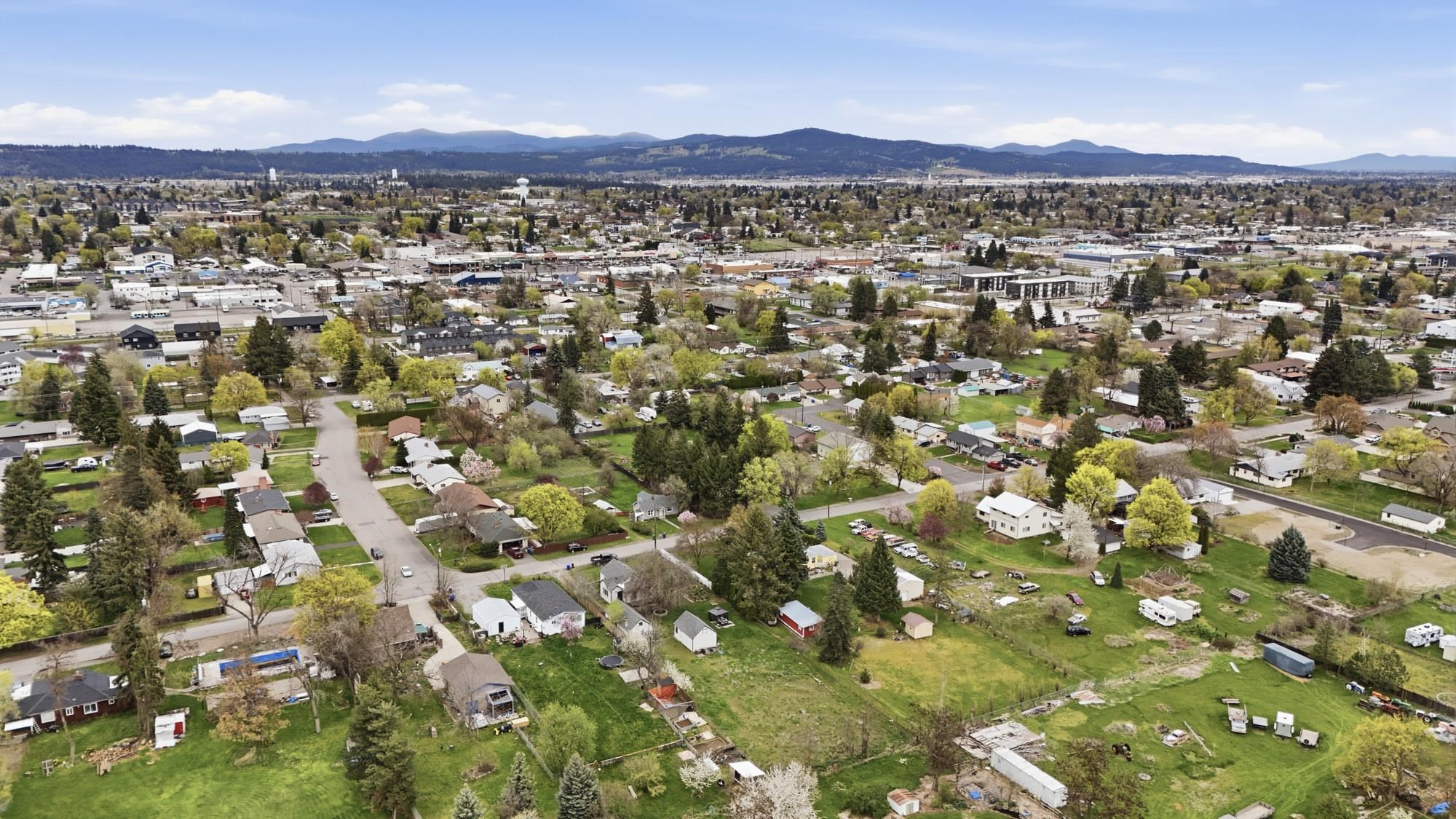 11822 E 6th Ave - Photo 36