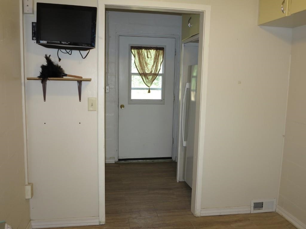 8 W 5th St - Photo 14