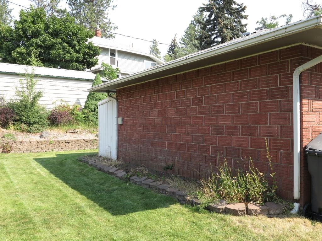 8 W 5th St - Photo 24