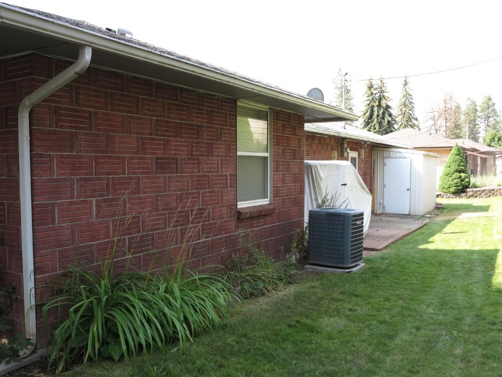 8 W 5th St - Photo 29