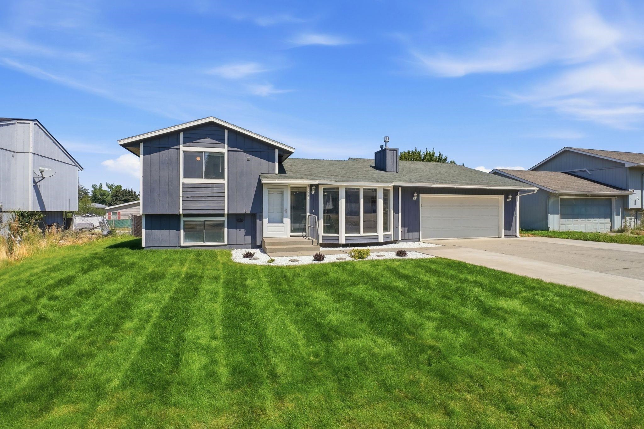 13923 E 9th Ct - Photo 1