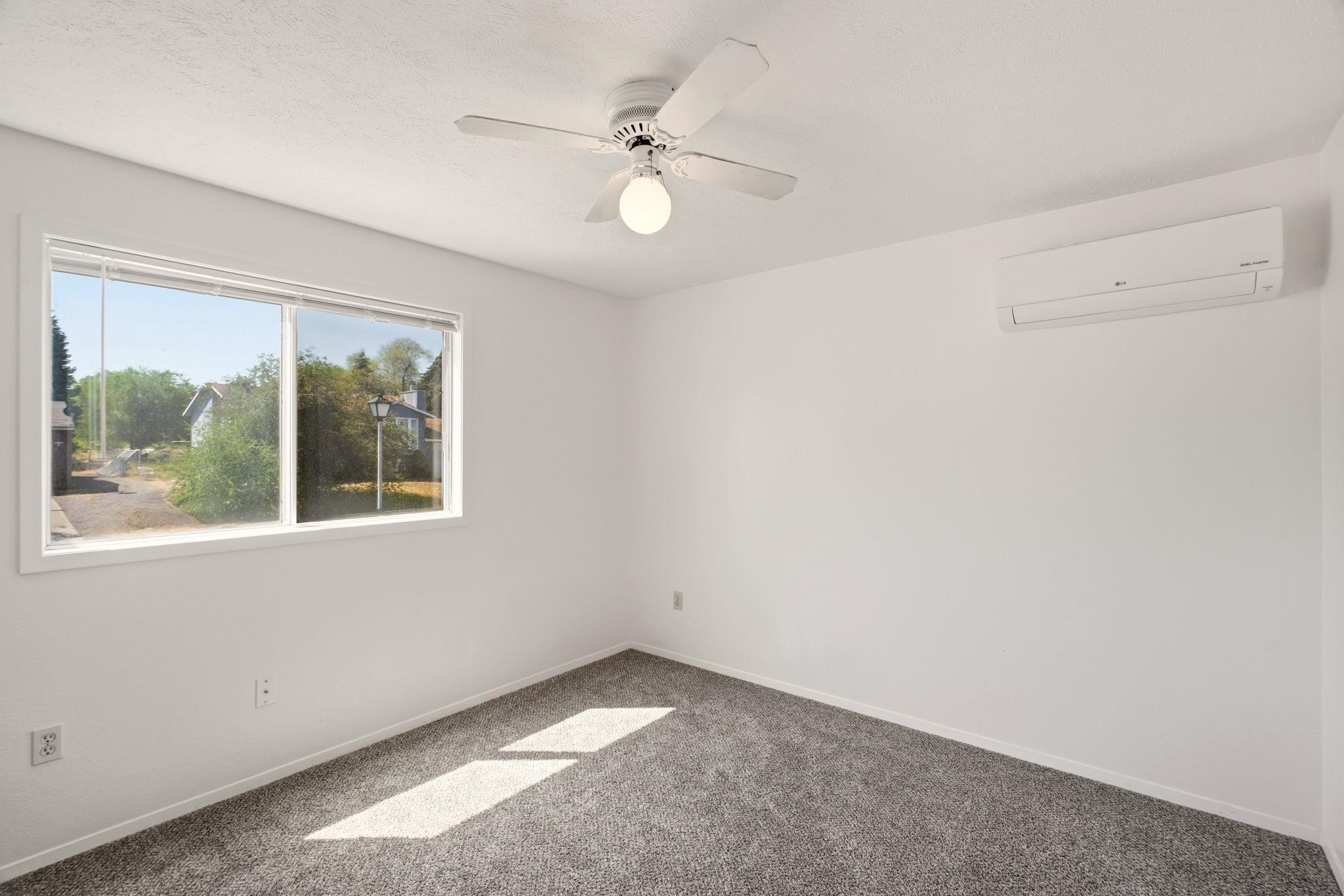 13923 E 9th Ct - Photo 18