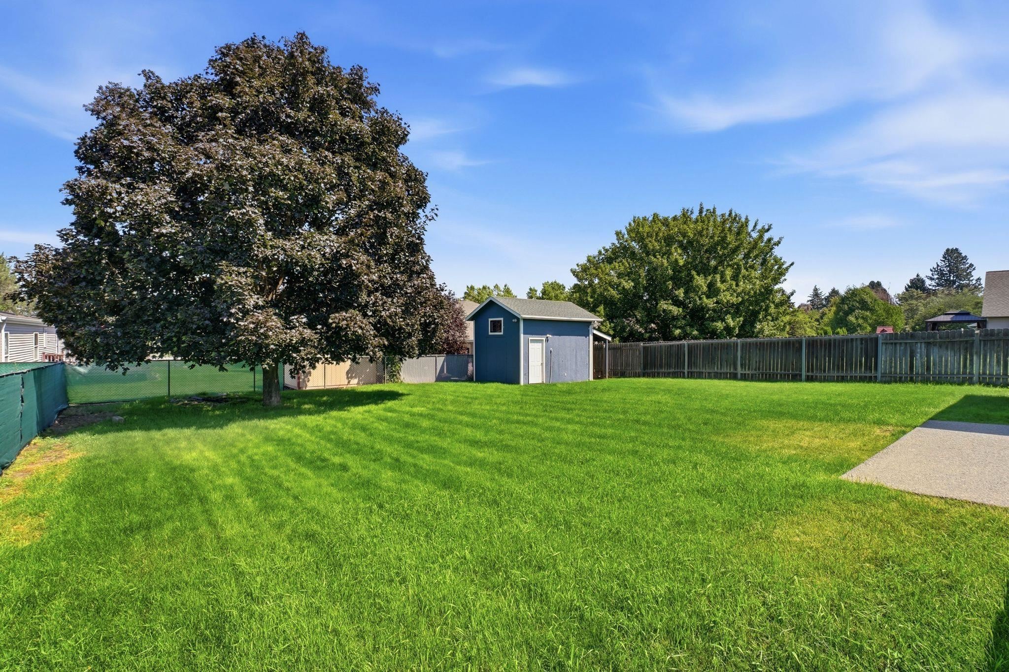 13923 E 9th Ct - Photo 2