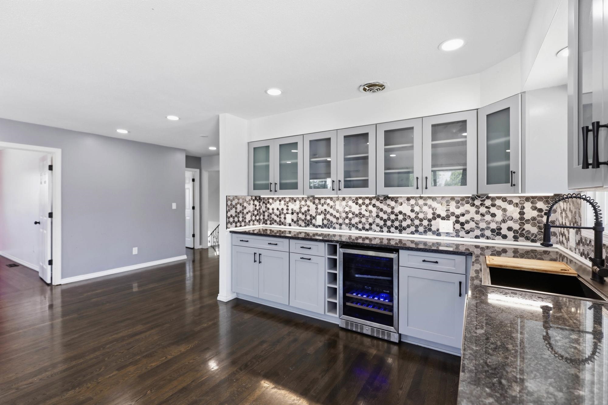 11 N Barker Rd - Photo 14