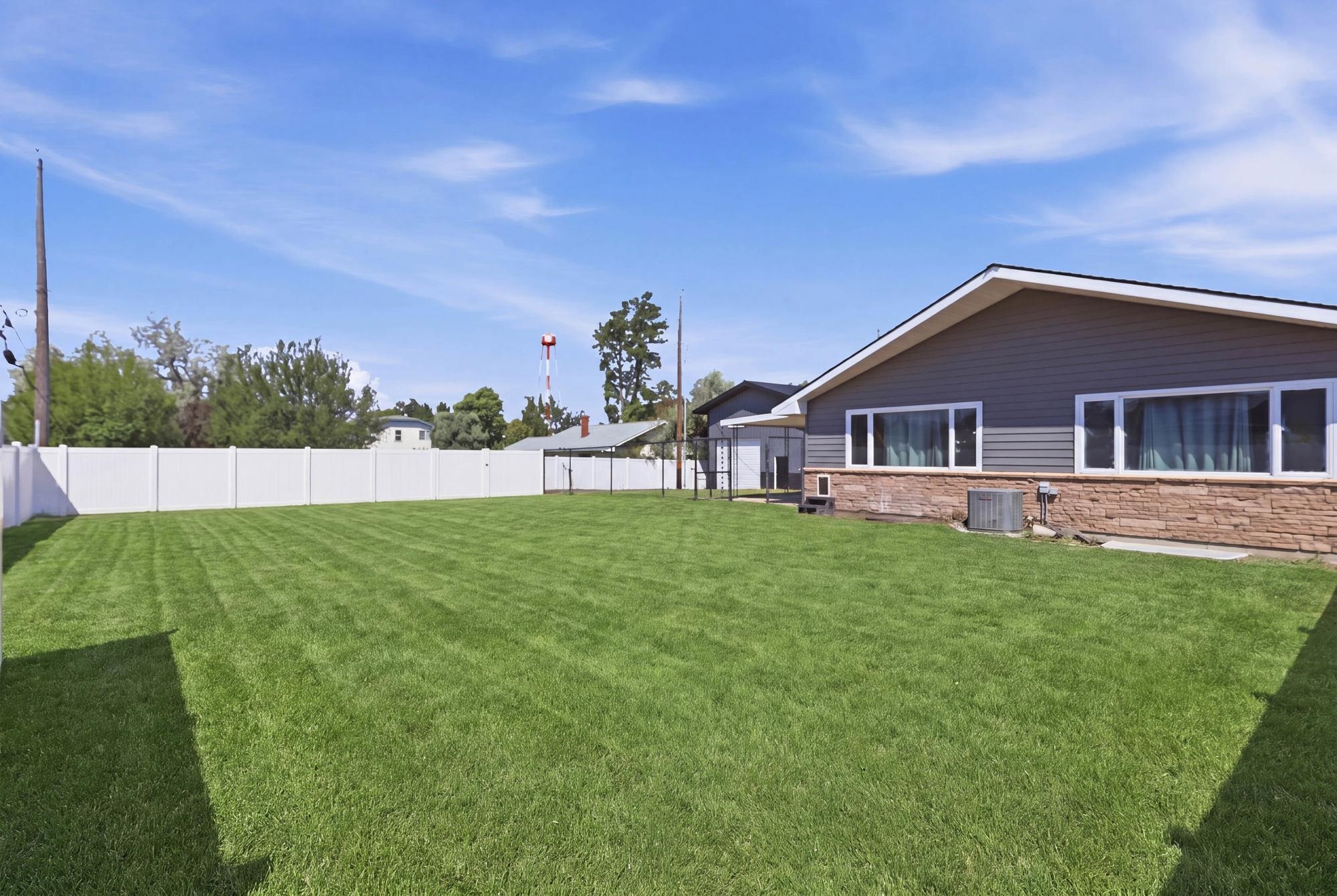 11 N Barker Rd - Photo 4