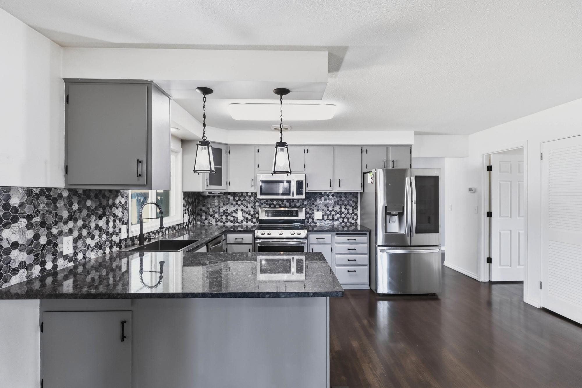 11 N Barker Rd - Photo 17