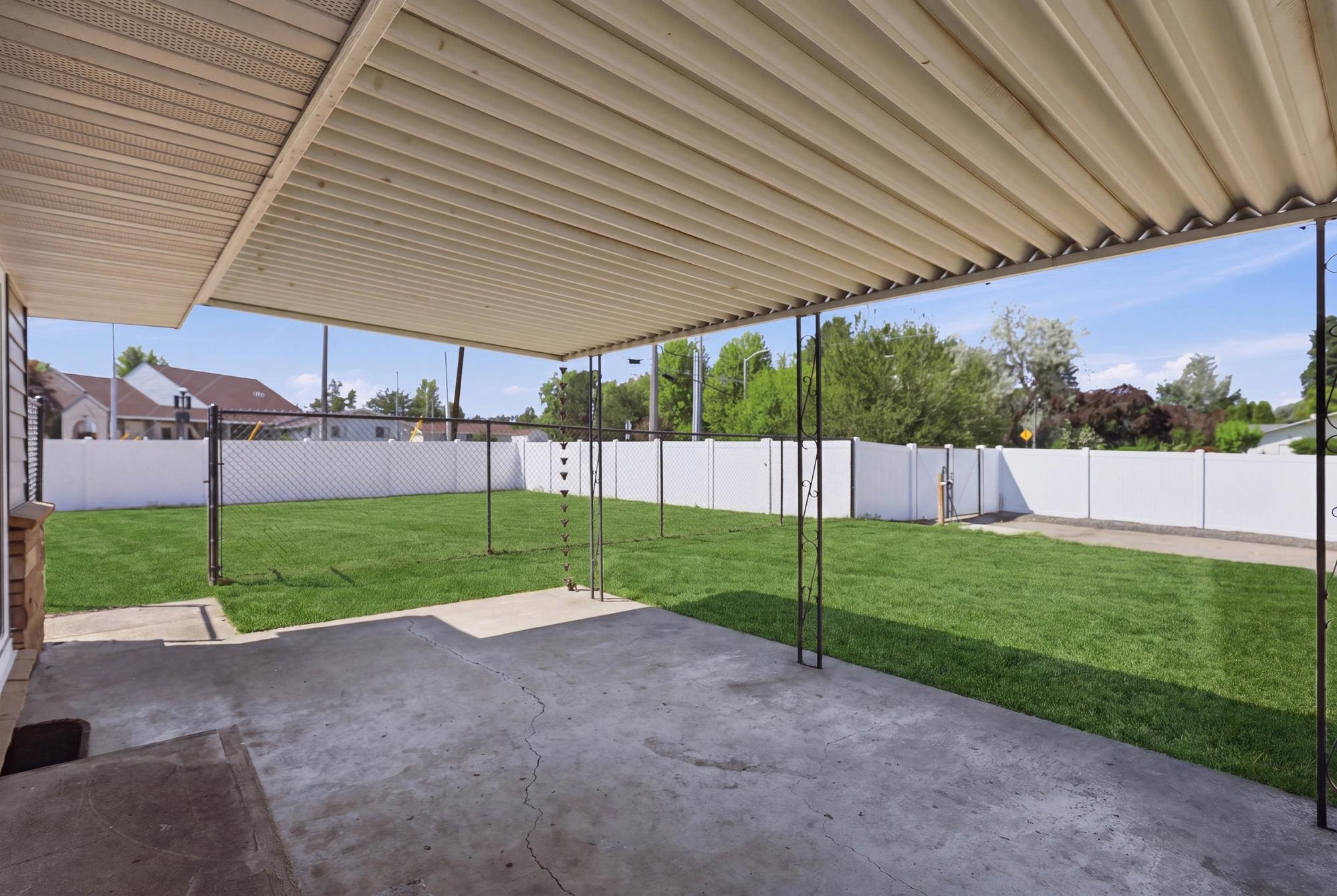 11 N Barker Rd - Photo 47
