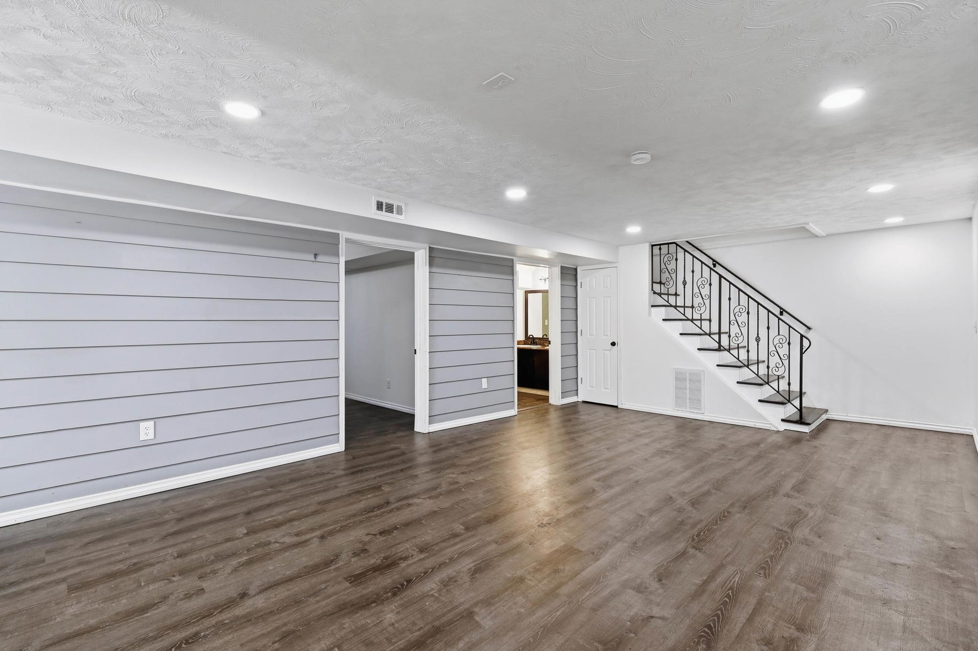 11 N Barker Rd - Photo 29