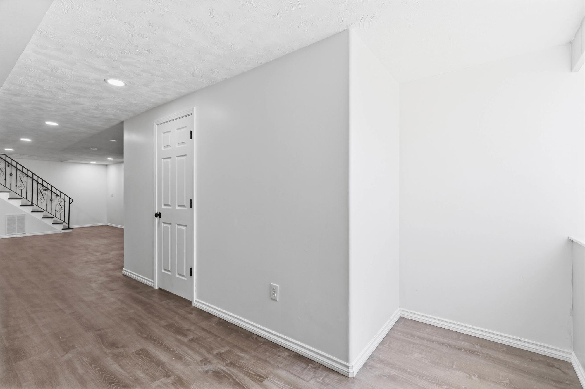 11 N Barker Rd - Photo 25