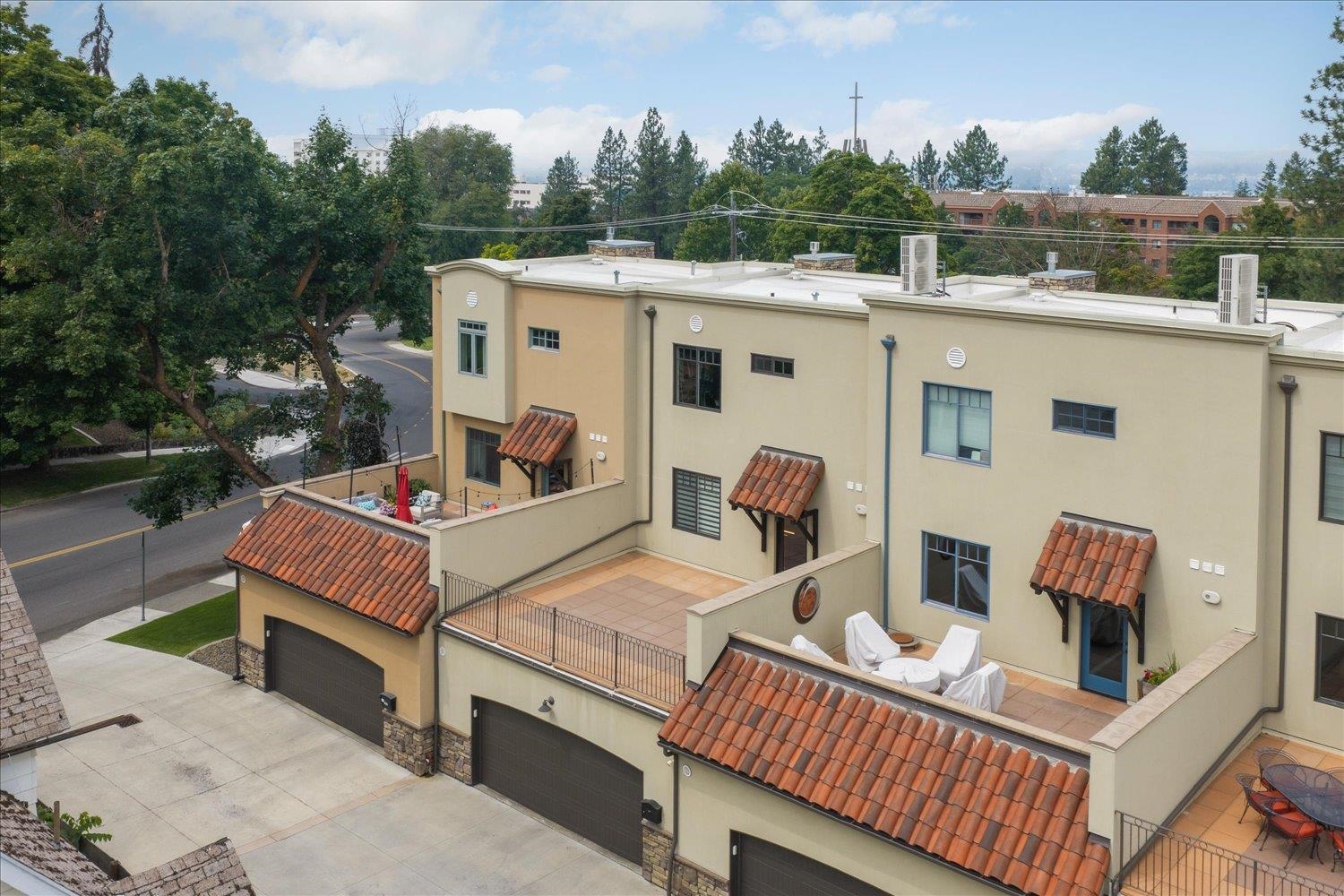 310 E 10th Ave - Photo 22