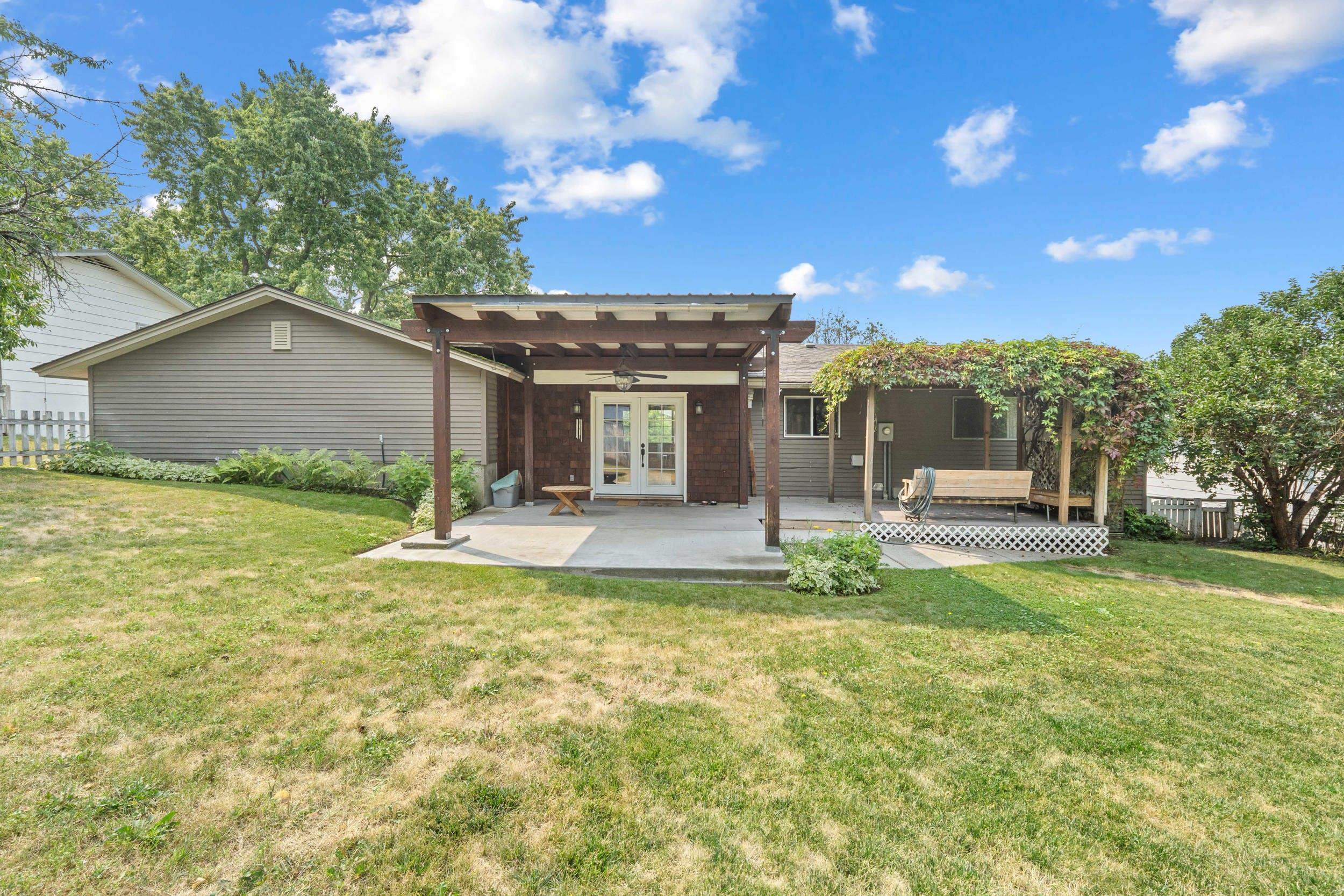 1607 E Ivy Ave - Photo 2