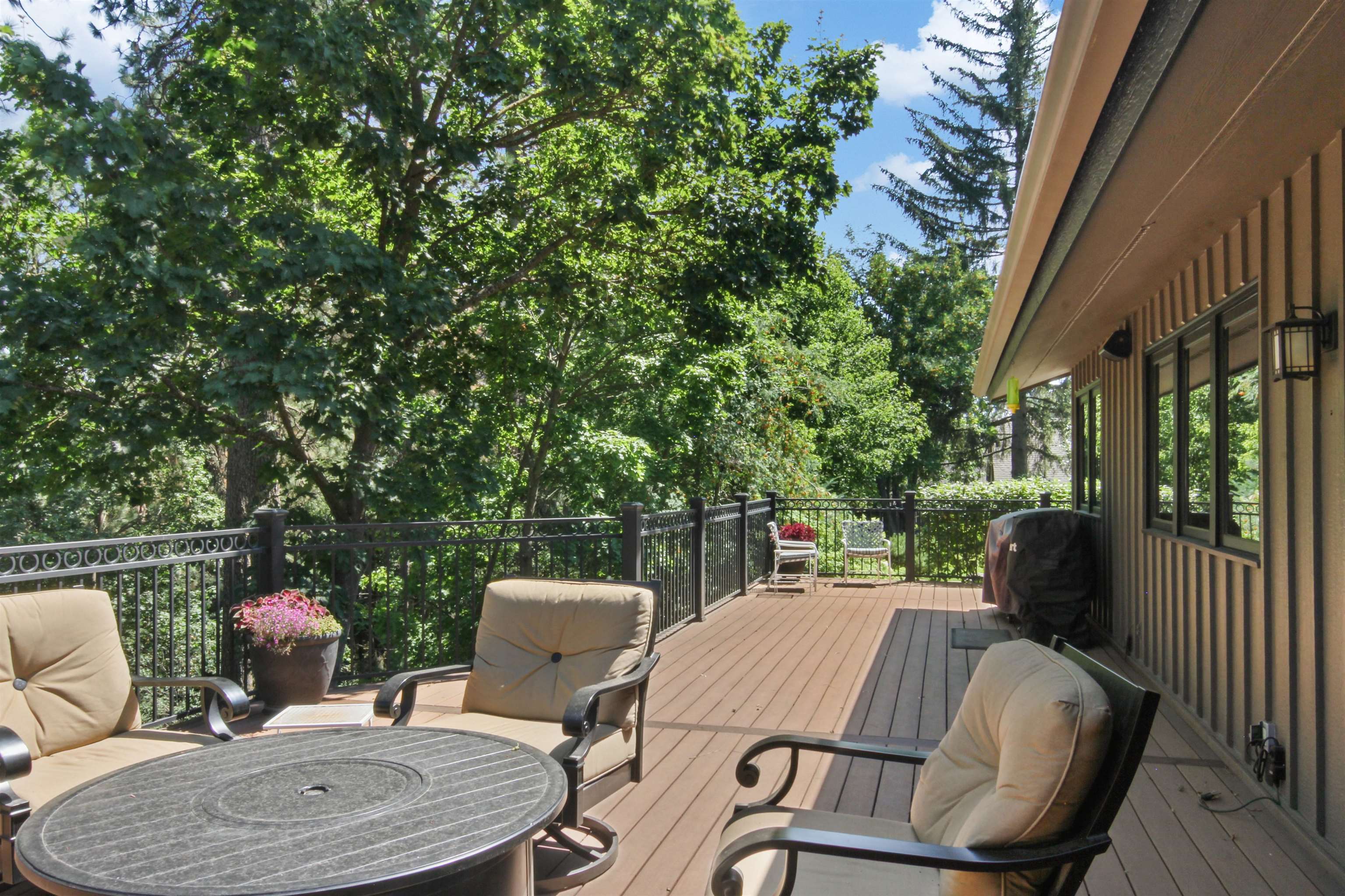 2119 S HELENA St - Photo 36