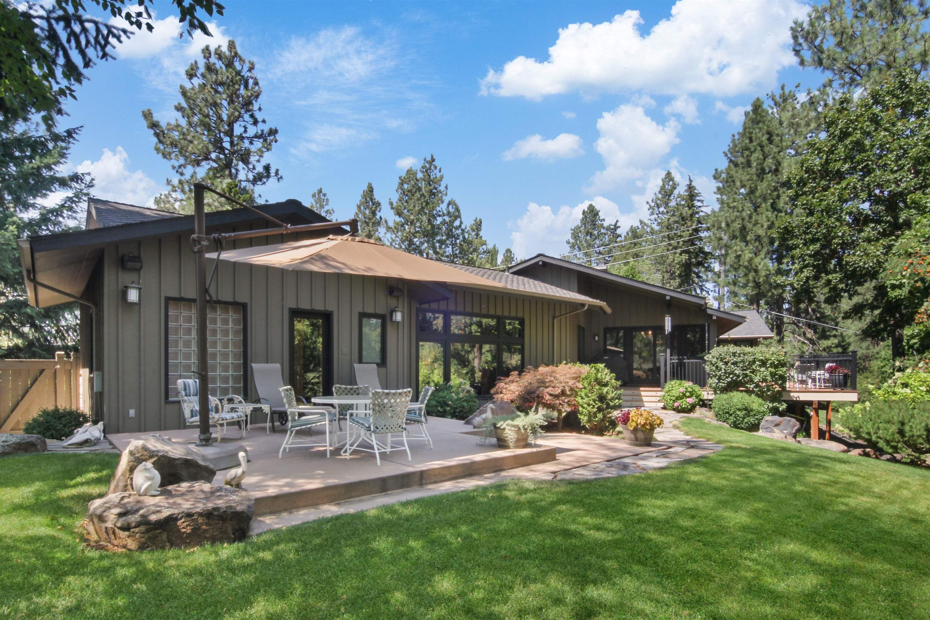 2119 S HELENA St - Photo 40