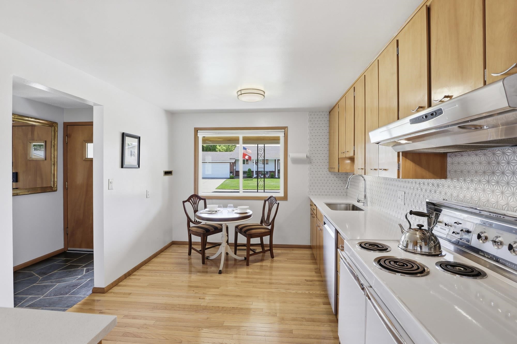 2004 W Courtland Ave - Photo 12