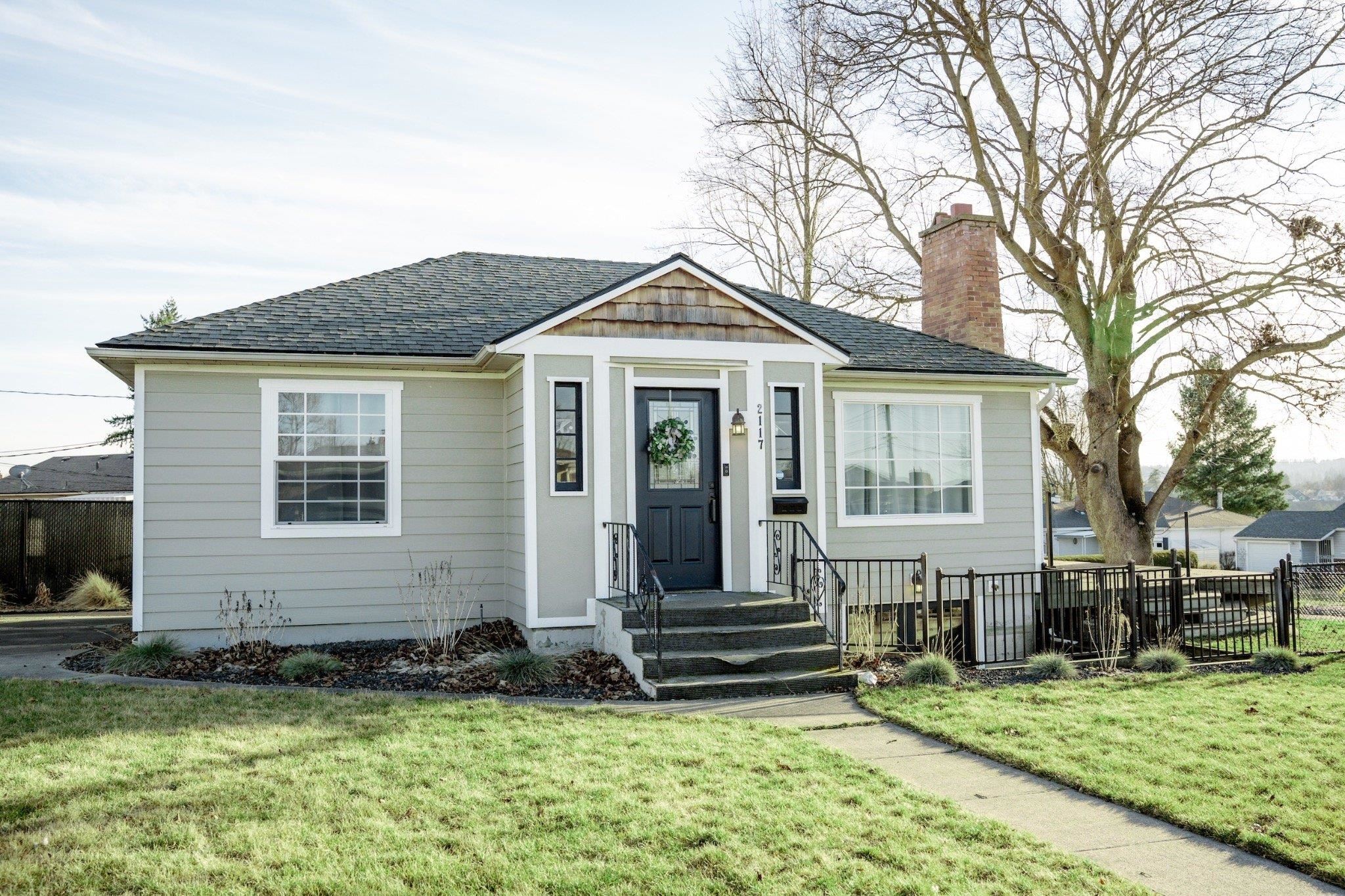 2117 W Knox Ct - Photo 1