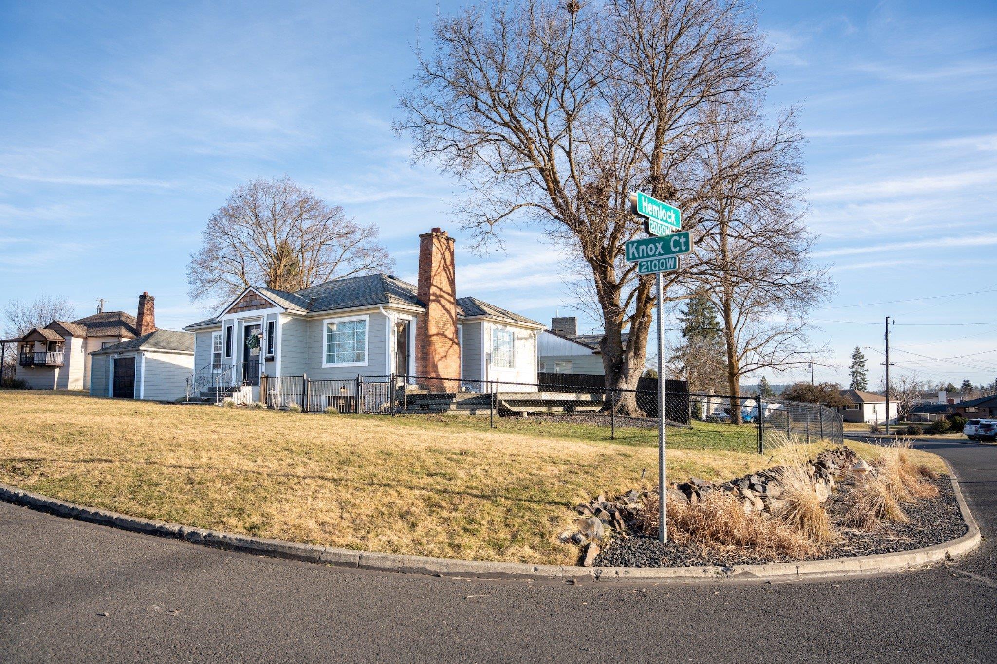 2117 W Knox Ct - Photo 4