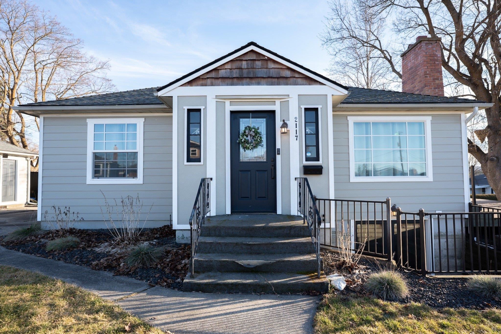 2117 W Knox Ct - Photo 5