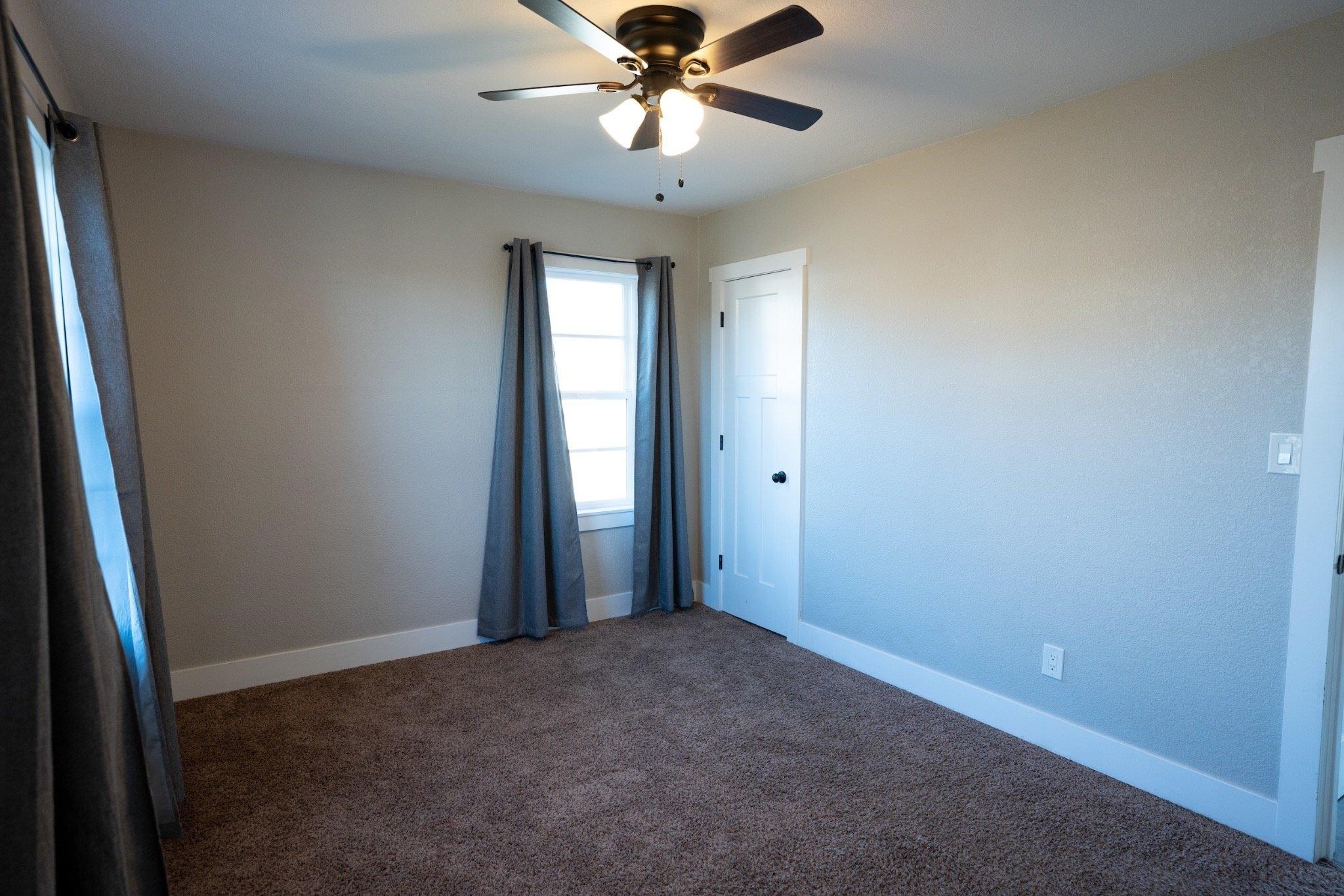 2117 W Knox Ct - Photo 8