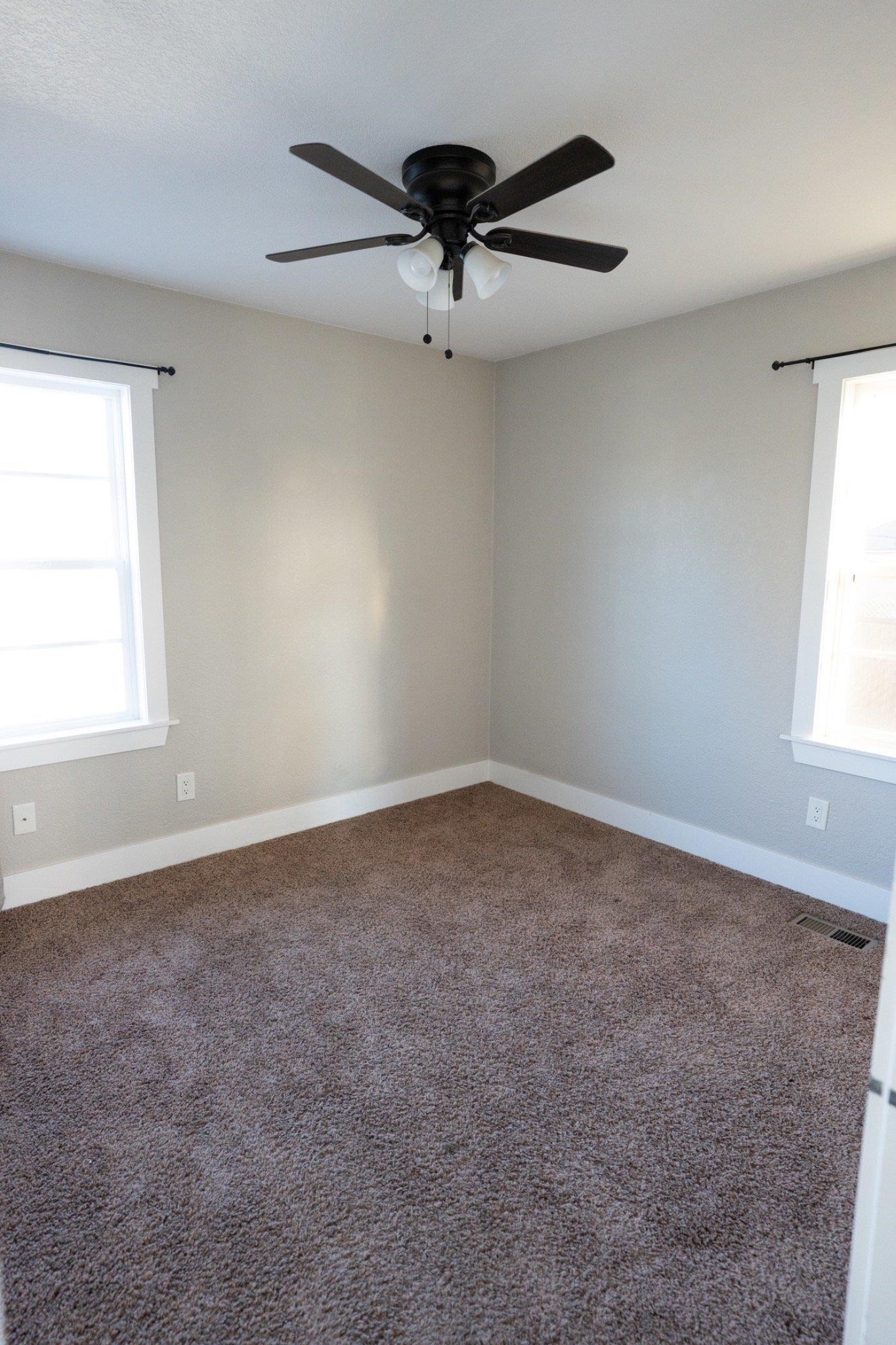 2117 W Knox Ct - Photo 10