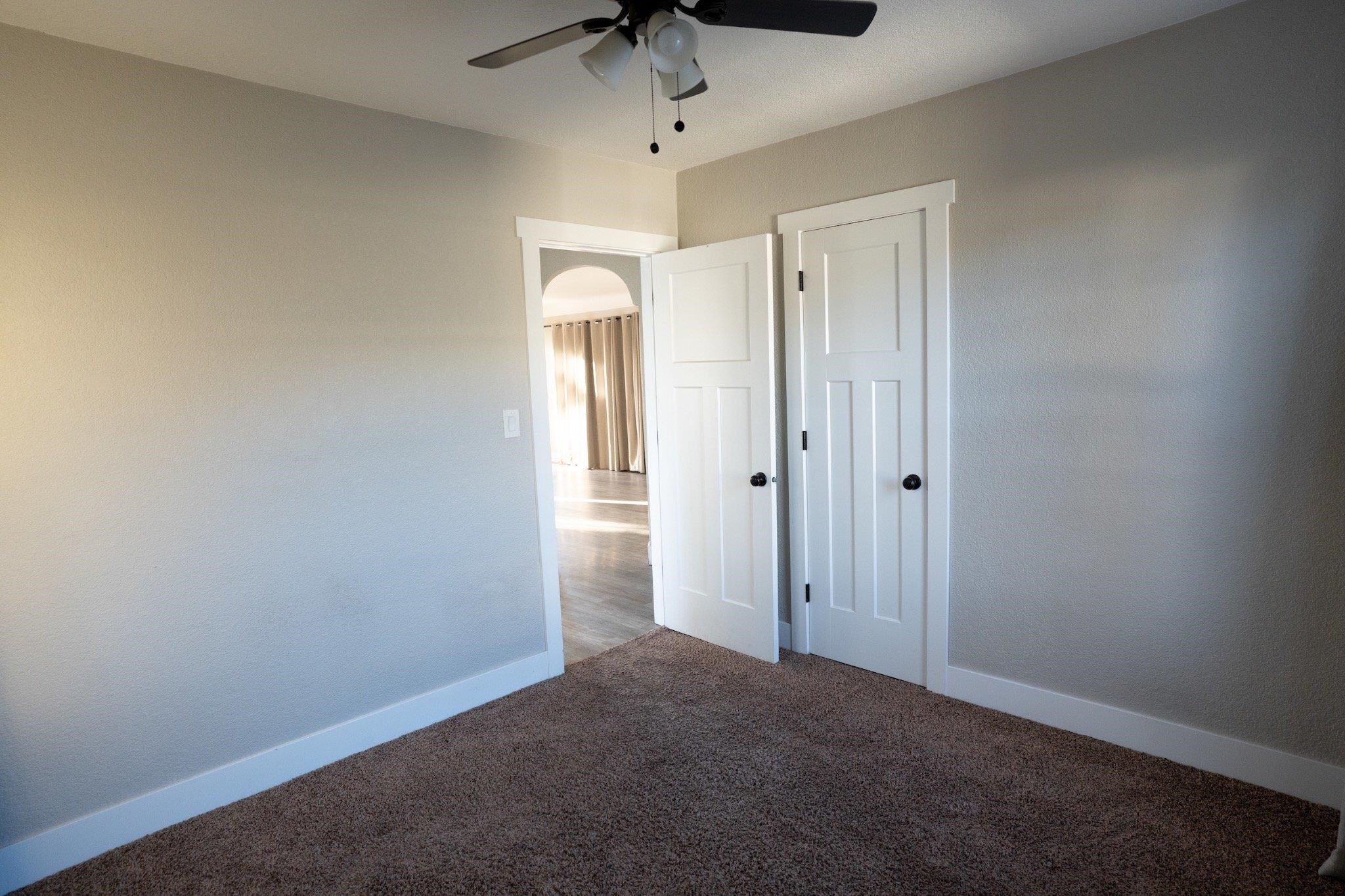 2117 W Knox Ct - Photo 11