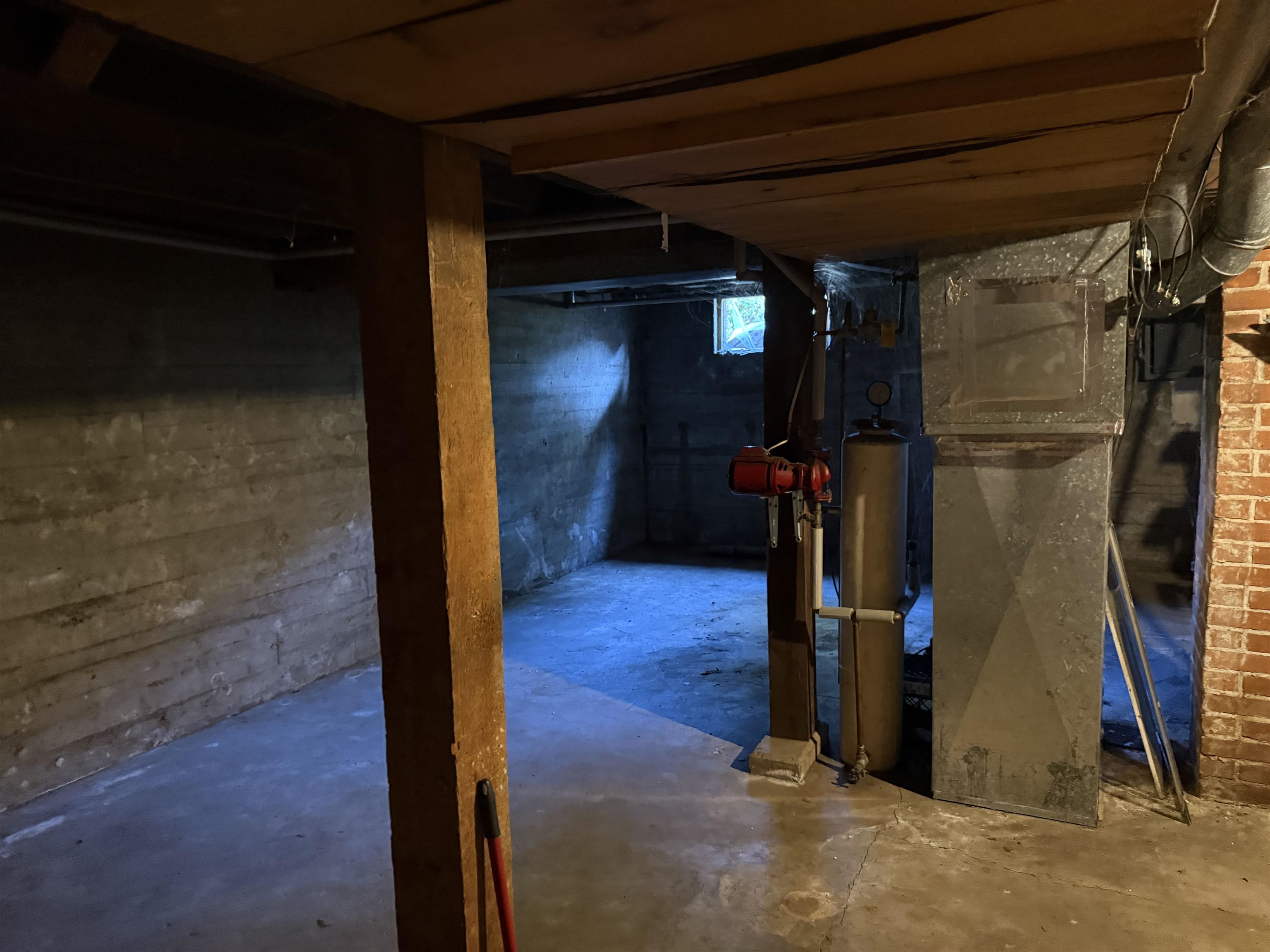 836 W 5th St - Photo 16