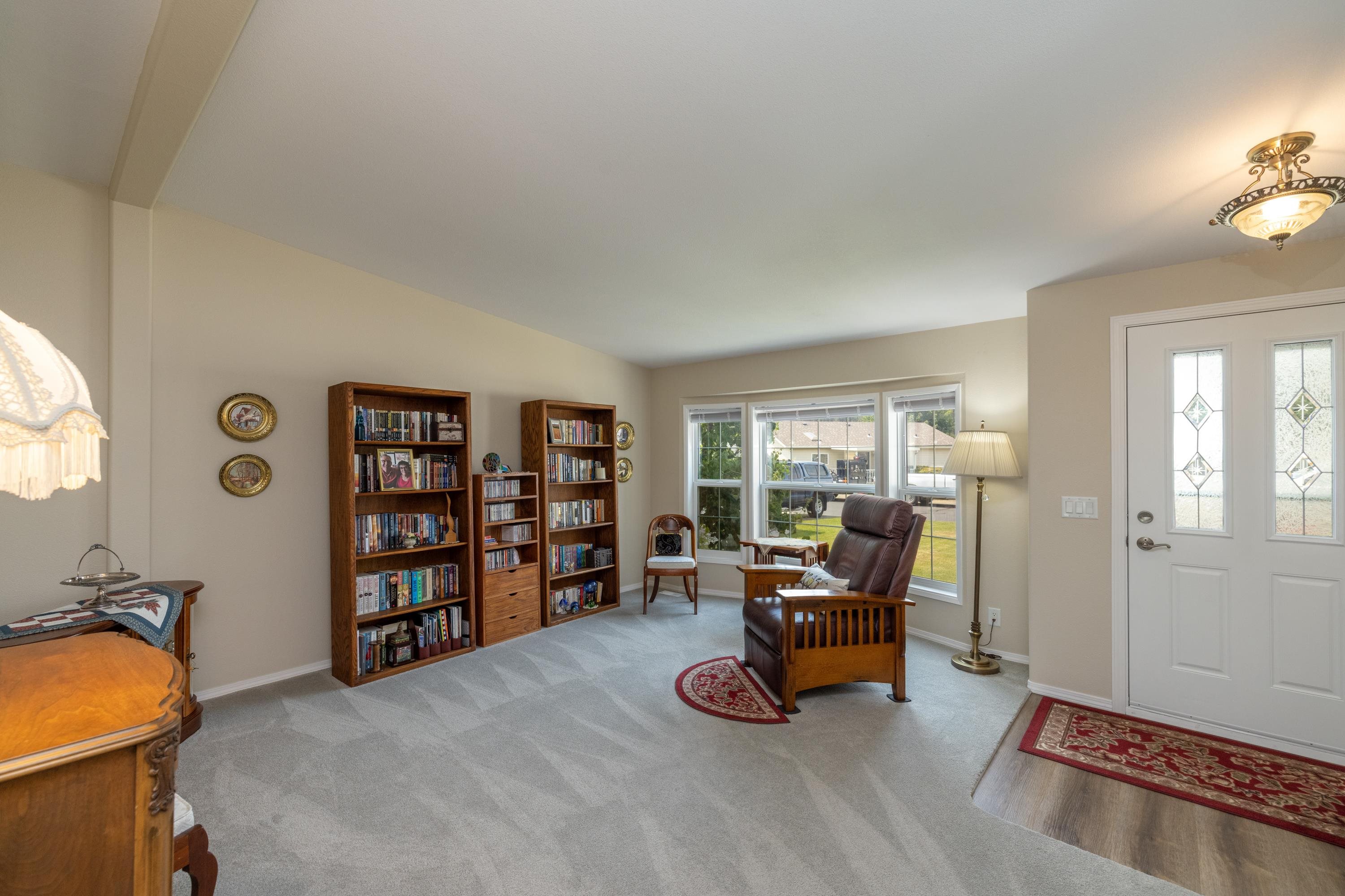 10410 N JACQUELINE Ln - Photo 6