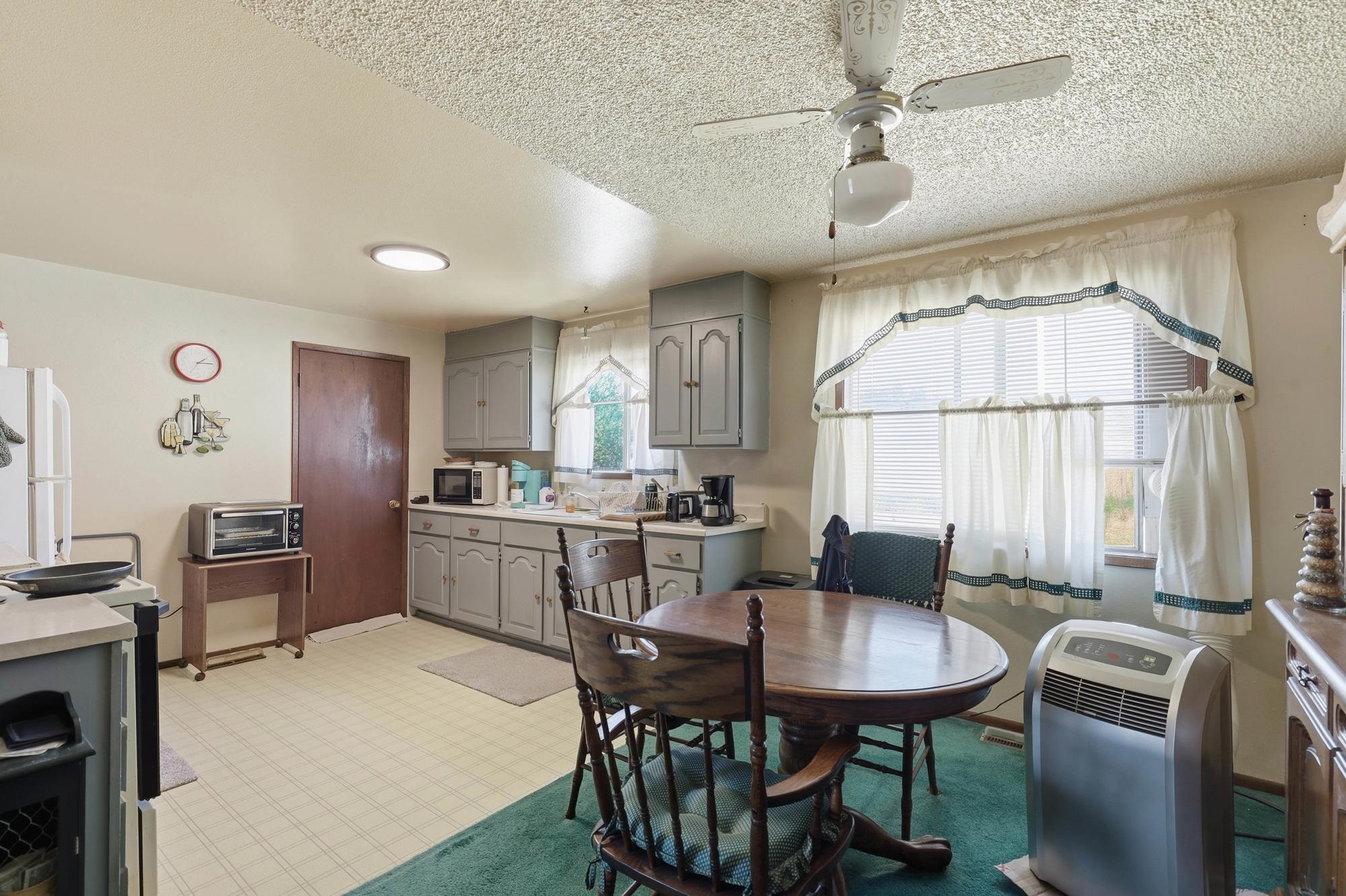 3014 S AVALON Rd - Photo 9
