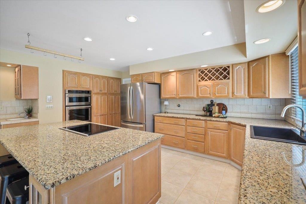 1728 E Rockwood Blvd - Photo 4