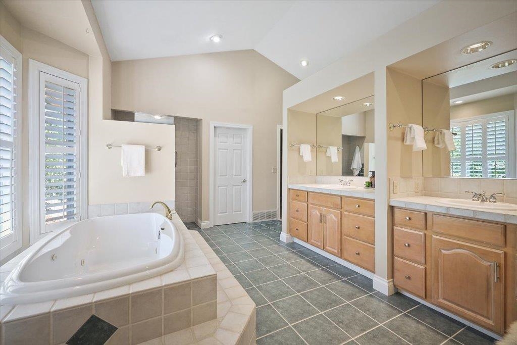 1728 E Rockwood Blvd - Photo 25