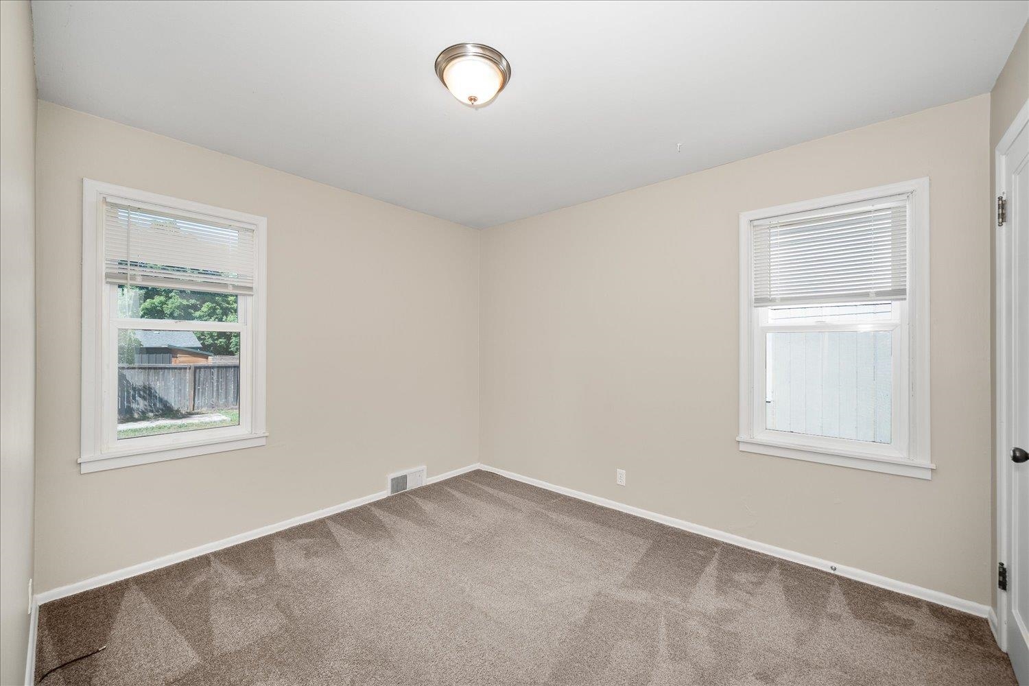 1317 E 33rd Ave - Photo 13