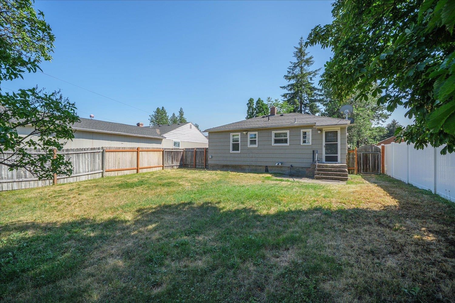1317 E 33rd Ave - Photo 18