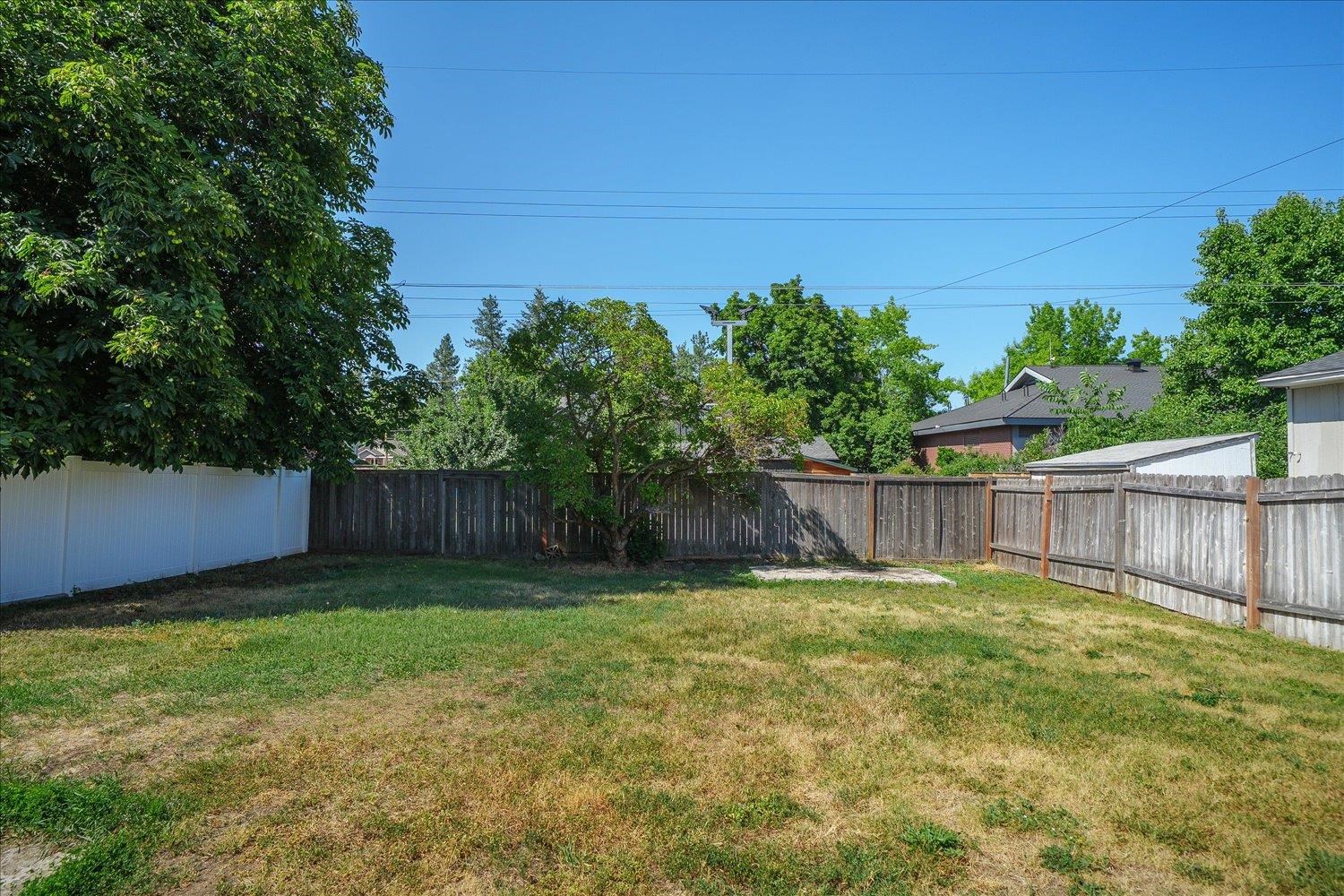 1317 E 33rd Ave - Photo 22