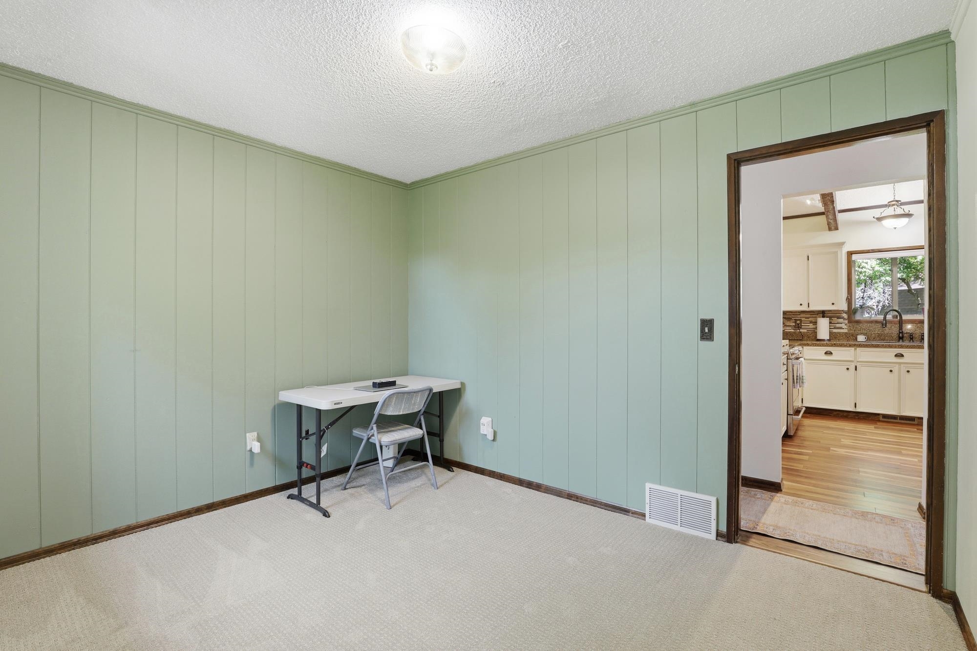 2405 S Timberlane Dr - Photo 22