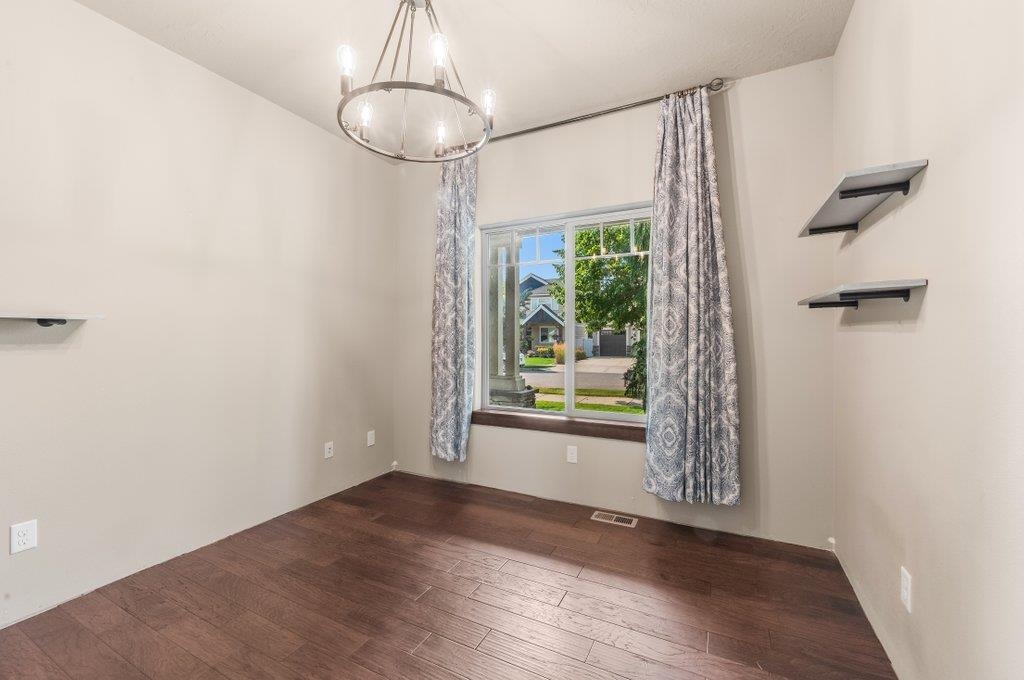 19619 E Knox Ave - Photo 6
